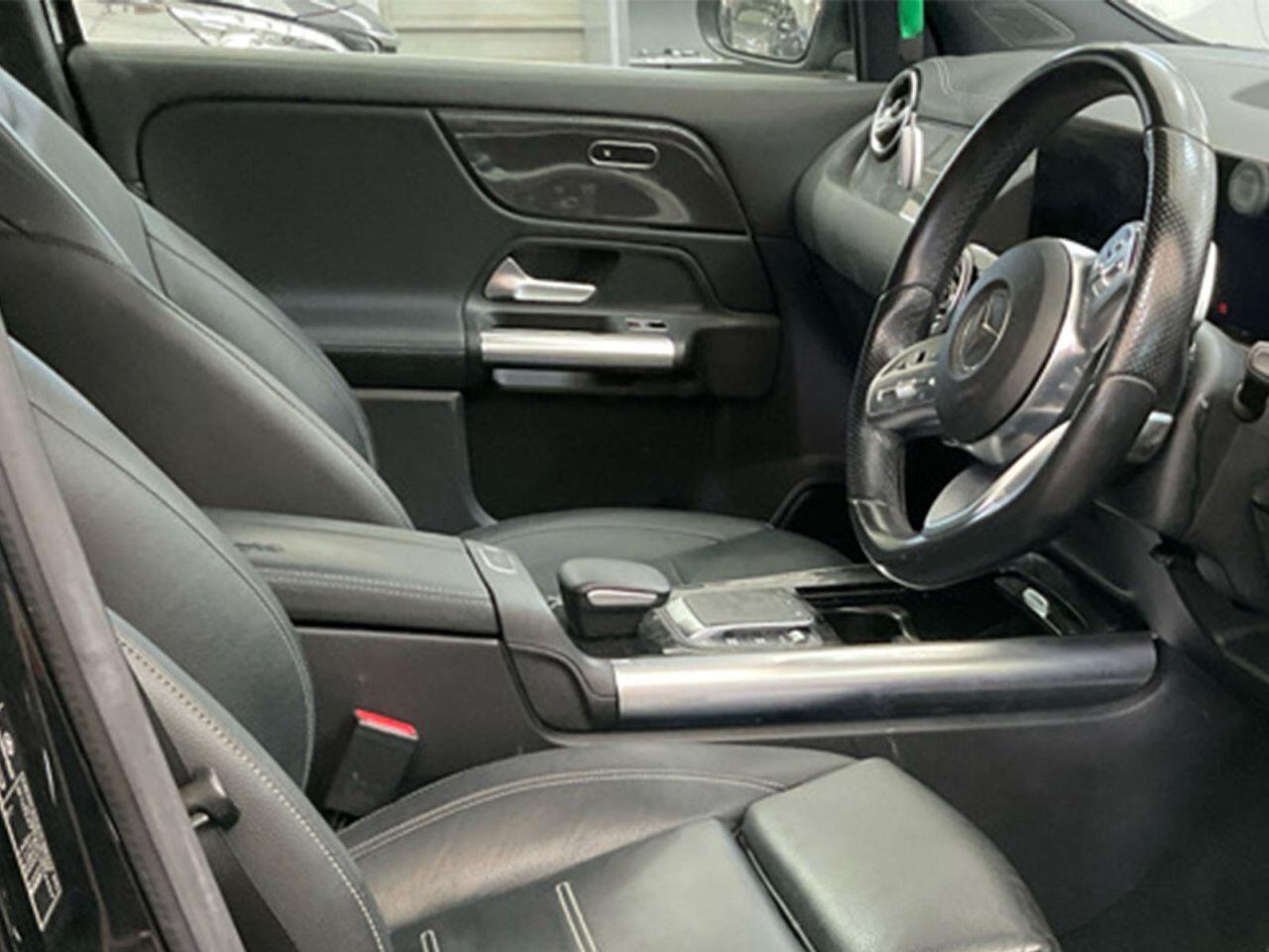 Mercedes-Benz Gla view 9
