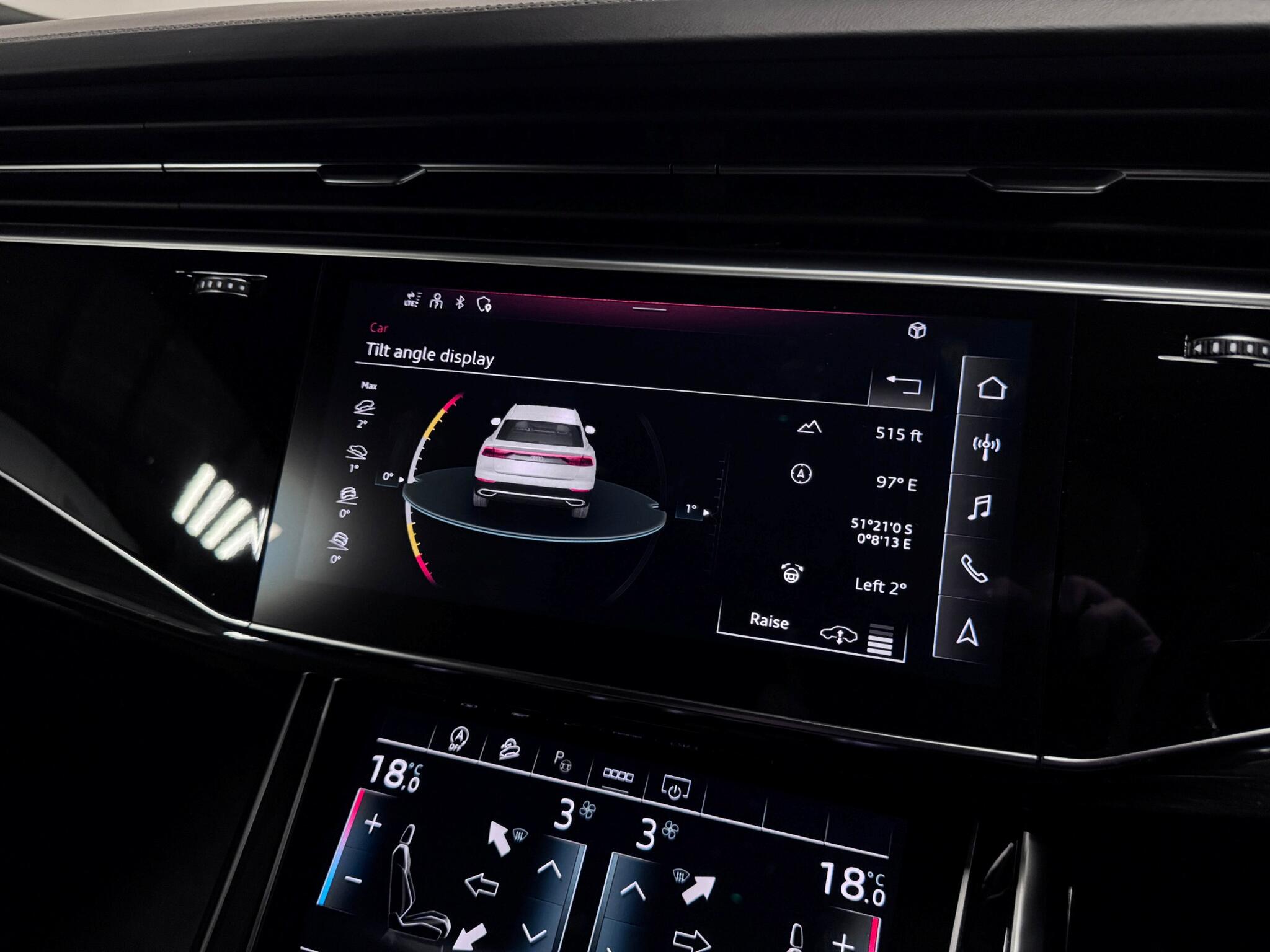 Audi SQ8 view 50