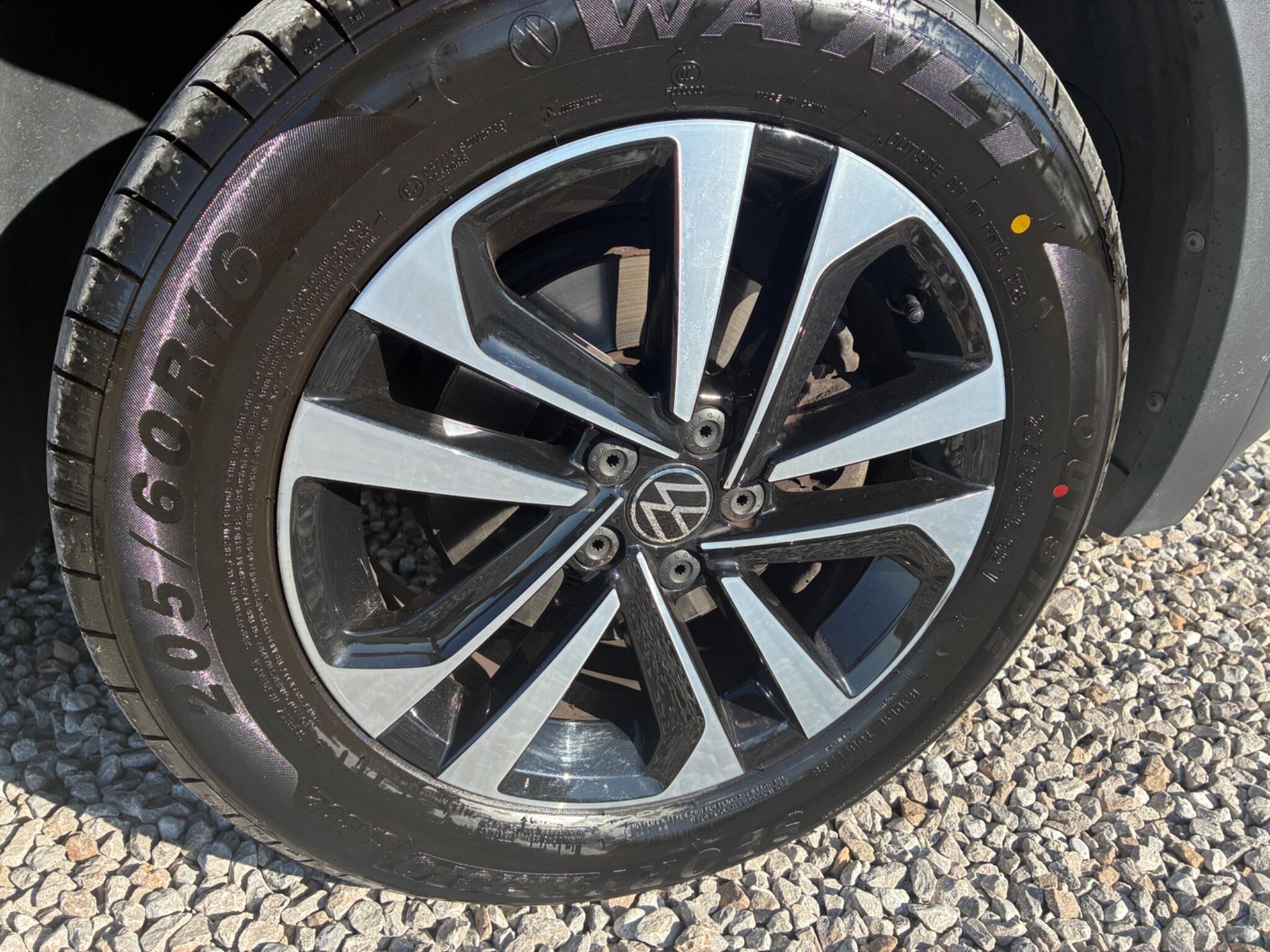 Volkswagen T-Cross view 7