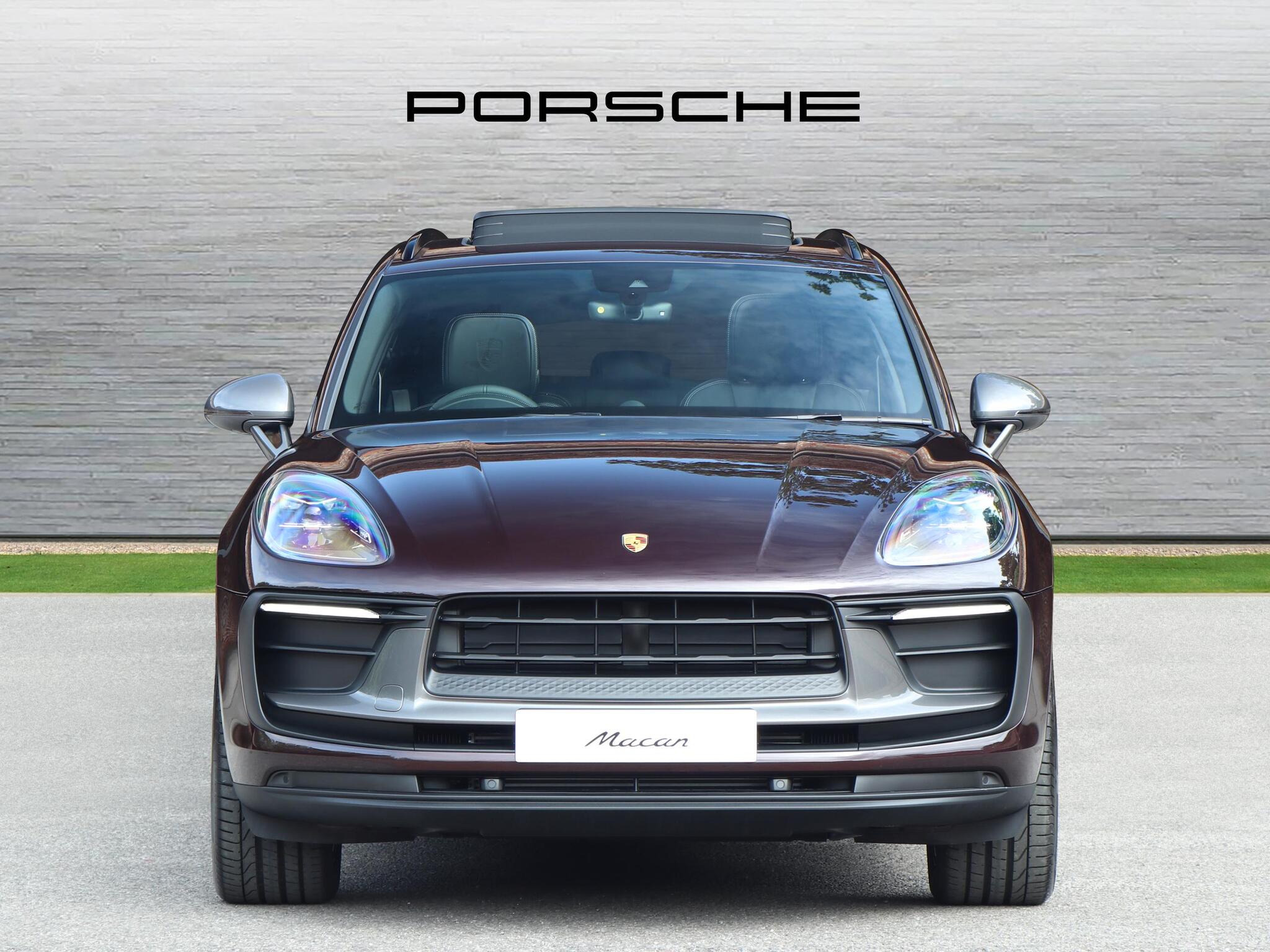 Porsche Macan view 7