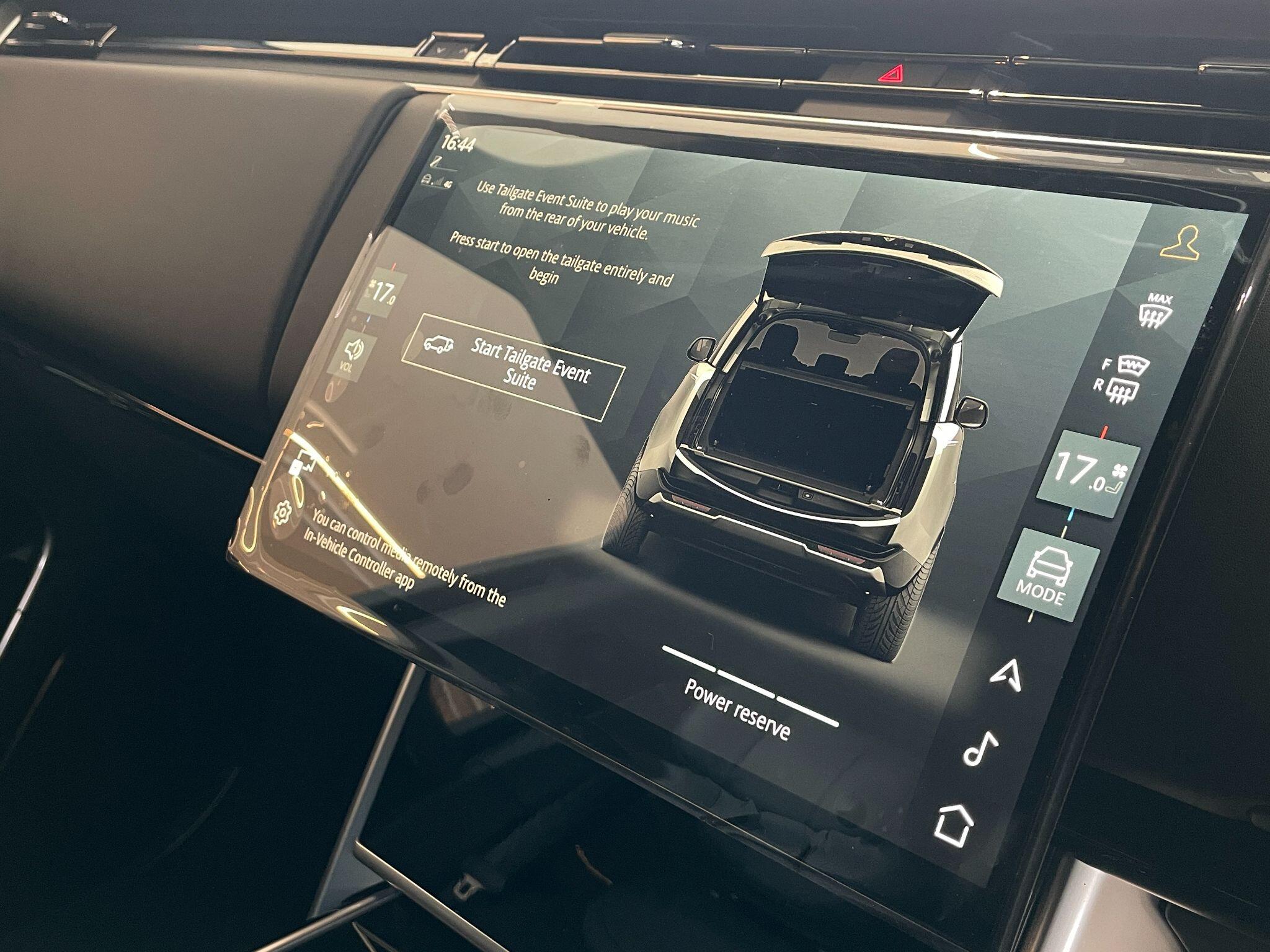 Land Rover Range Rover view 26