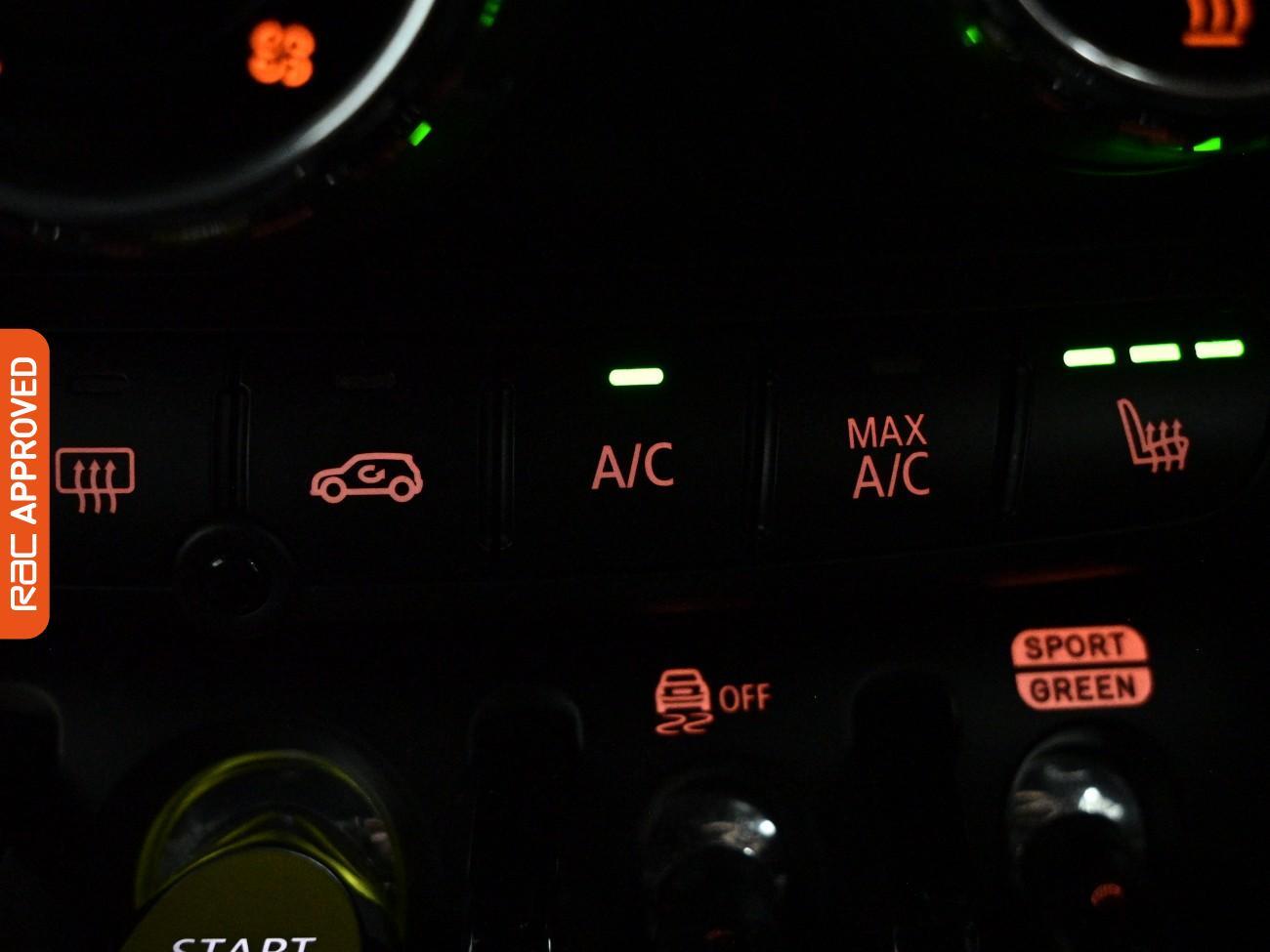 Mini Hatch view 20