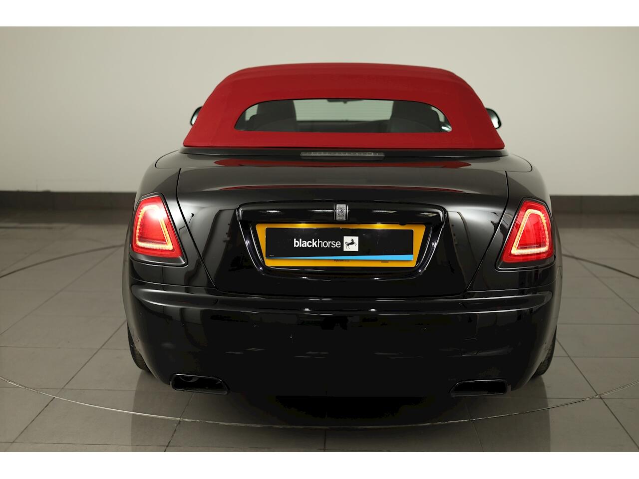 Rolls-Royce Dawn view 21