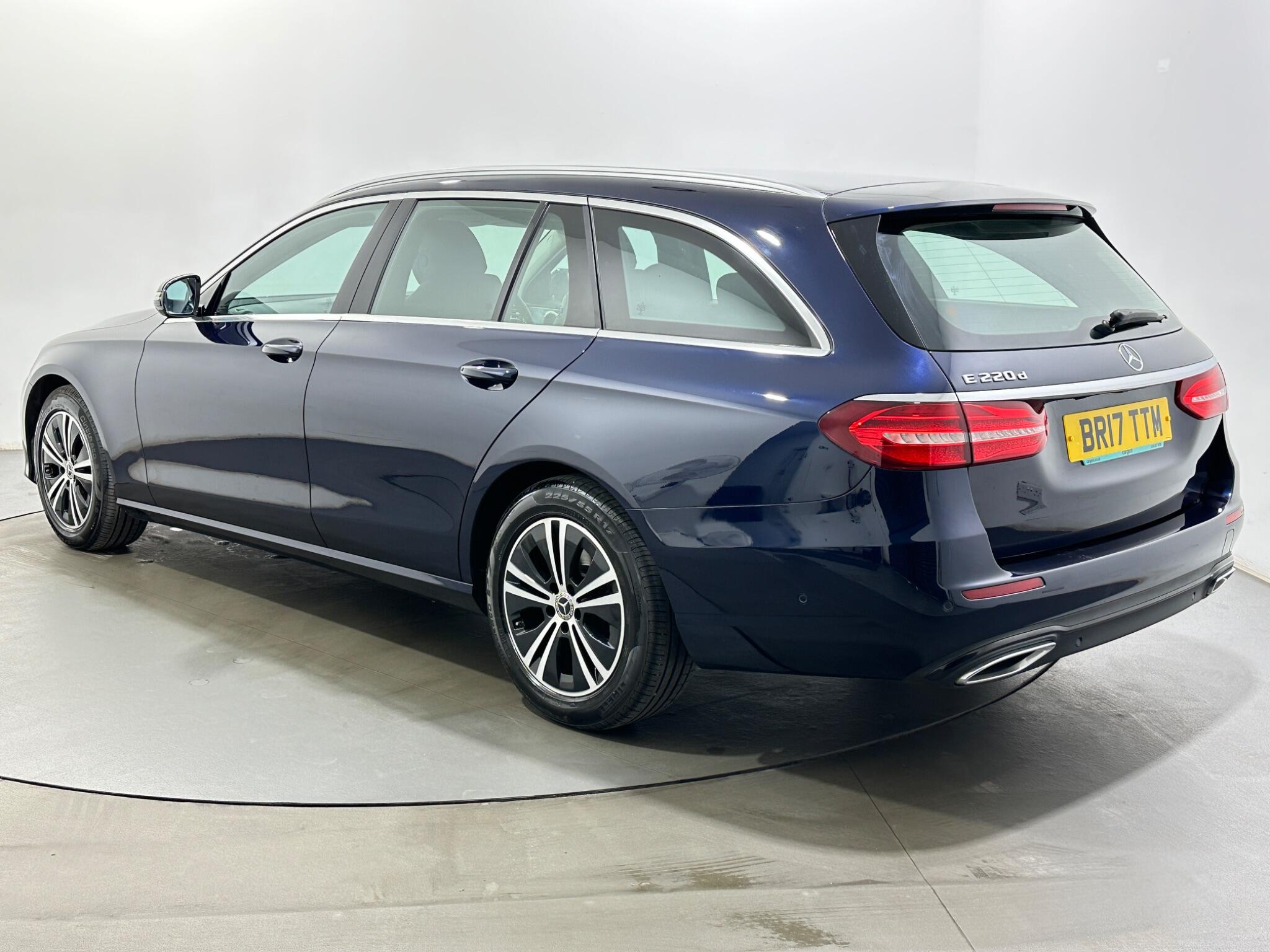 Mercedes-Benz E-Class view 6