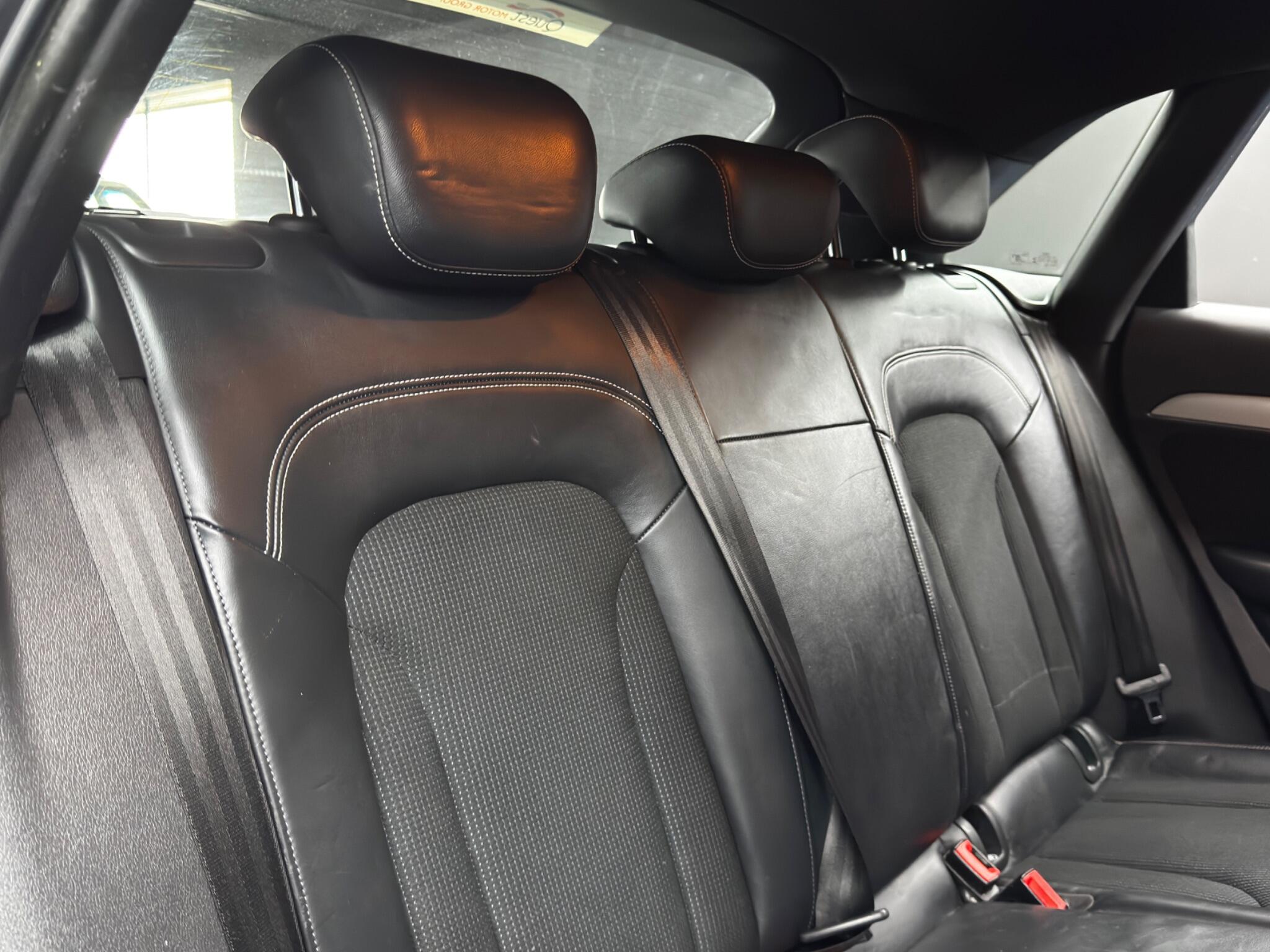 Audi Q3 view 15
