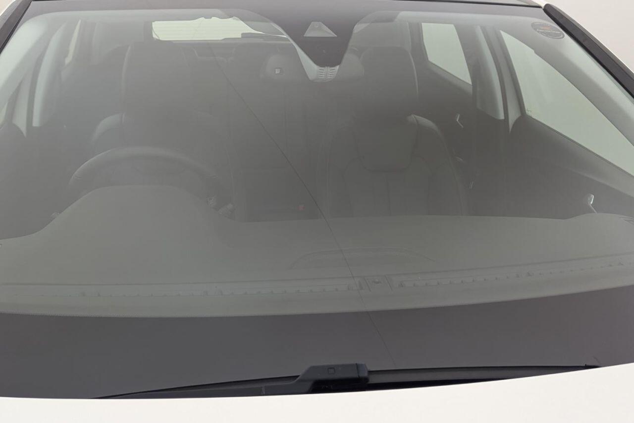Vauxhall Grandland X view 50