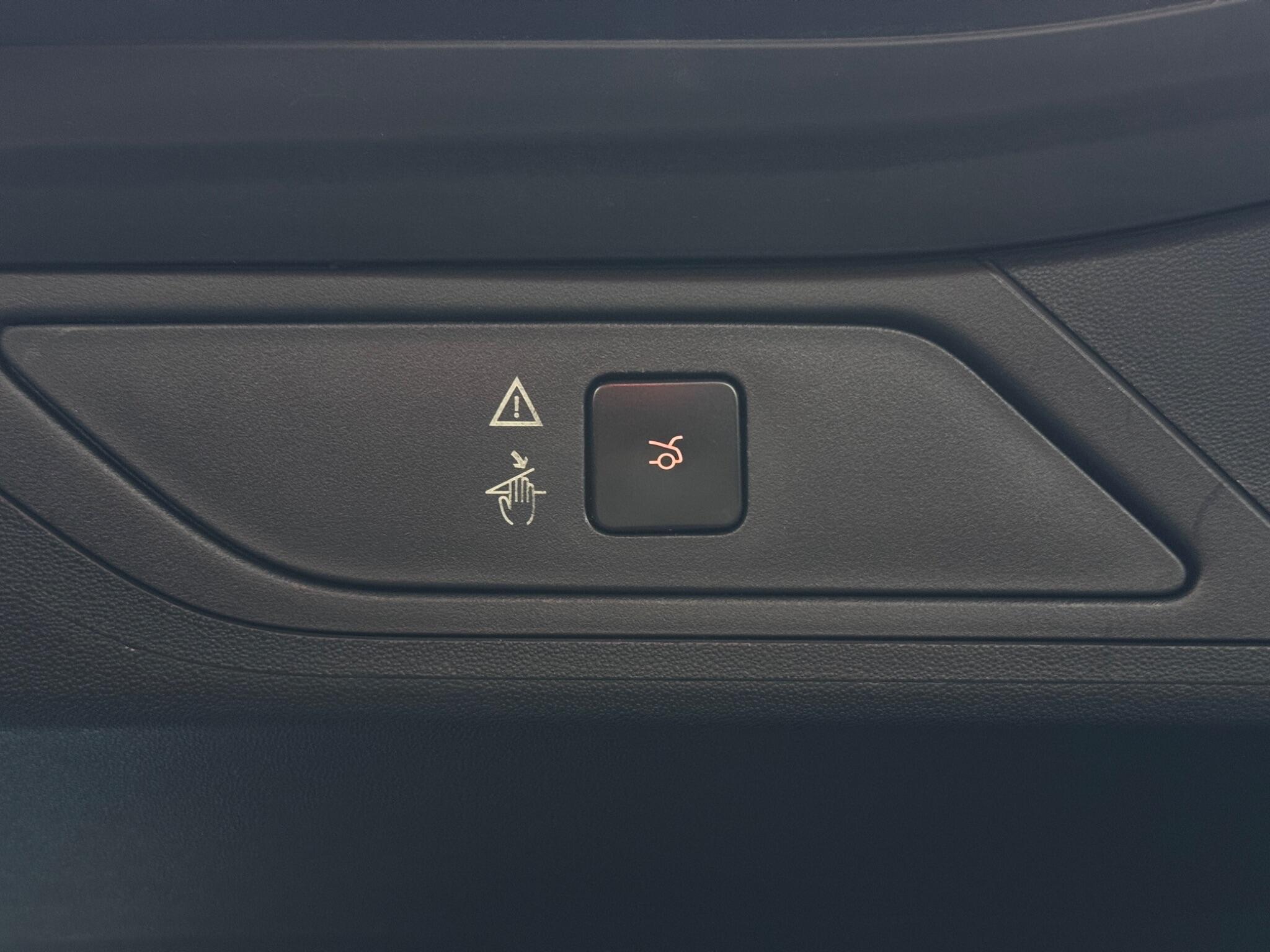Citroen Grand C4 Spacetourer view 39