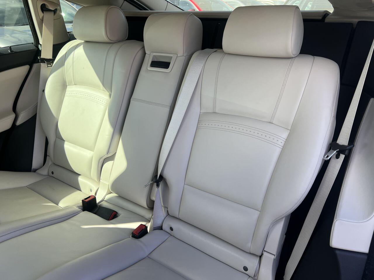 BMW 5 Series view 33