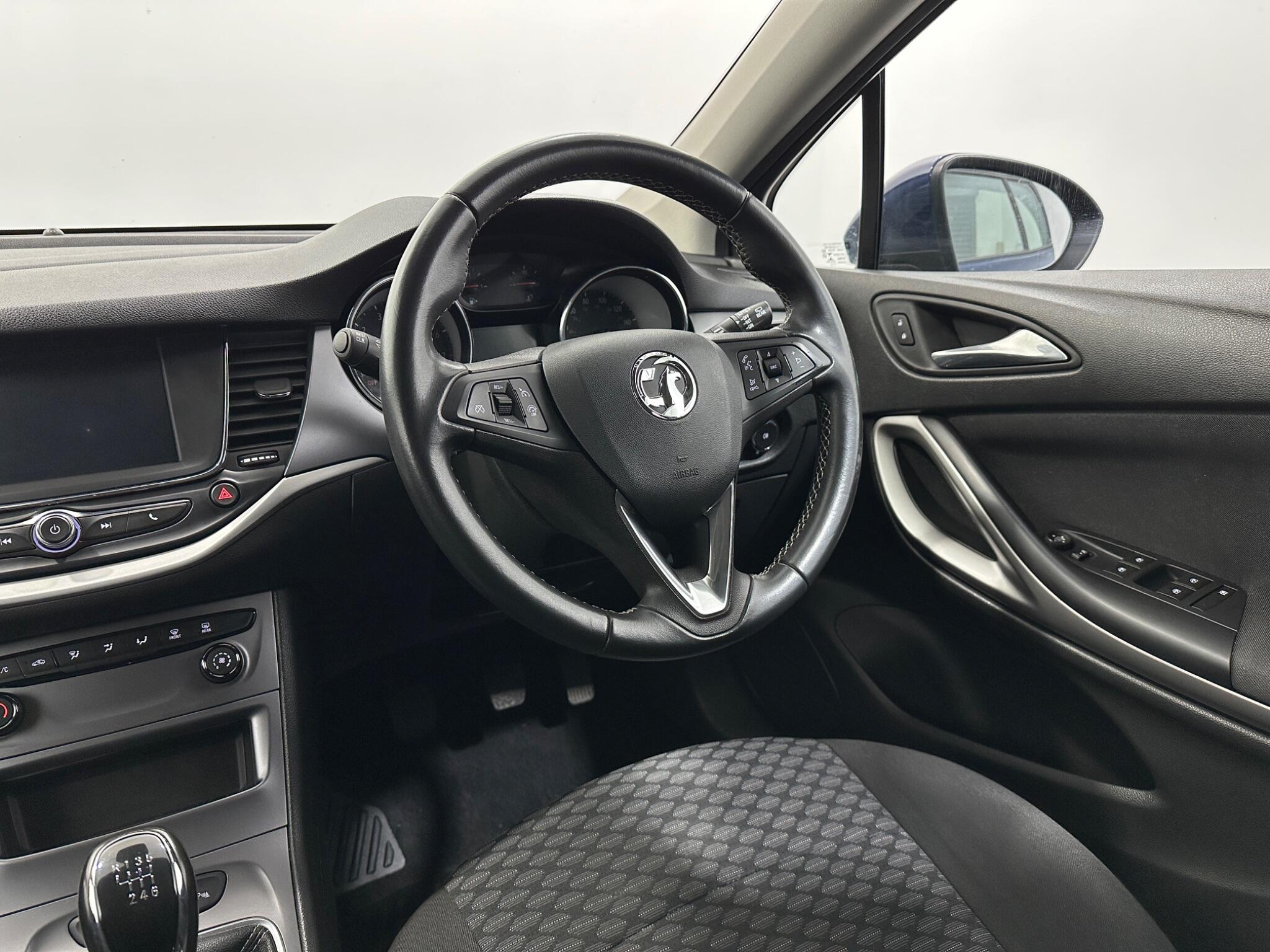 Vauxhall Astra view 12