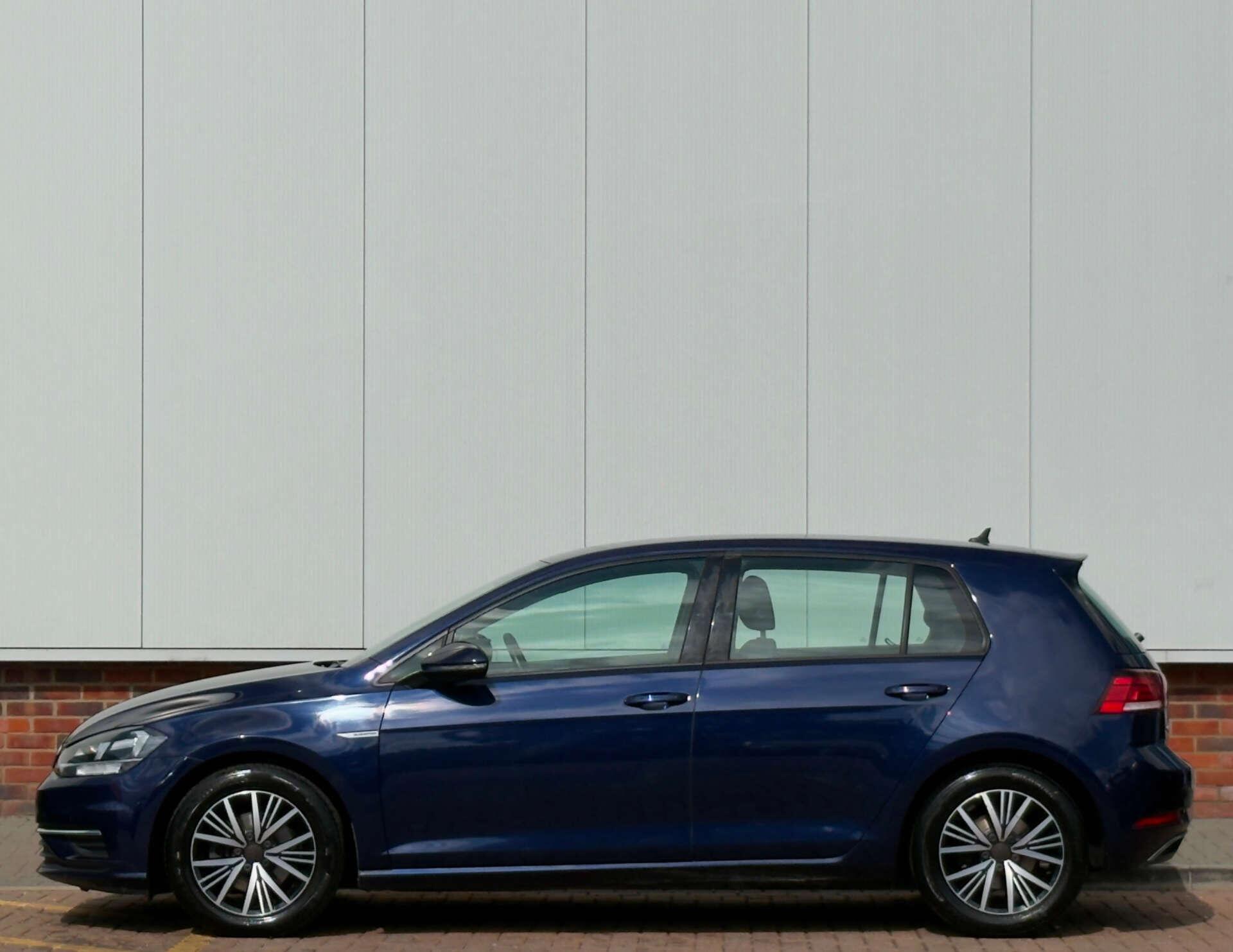 Volkswagen Golf view 8