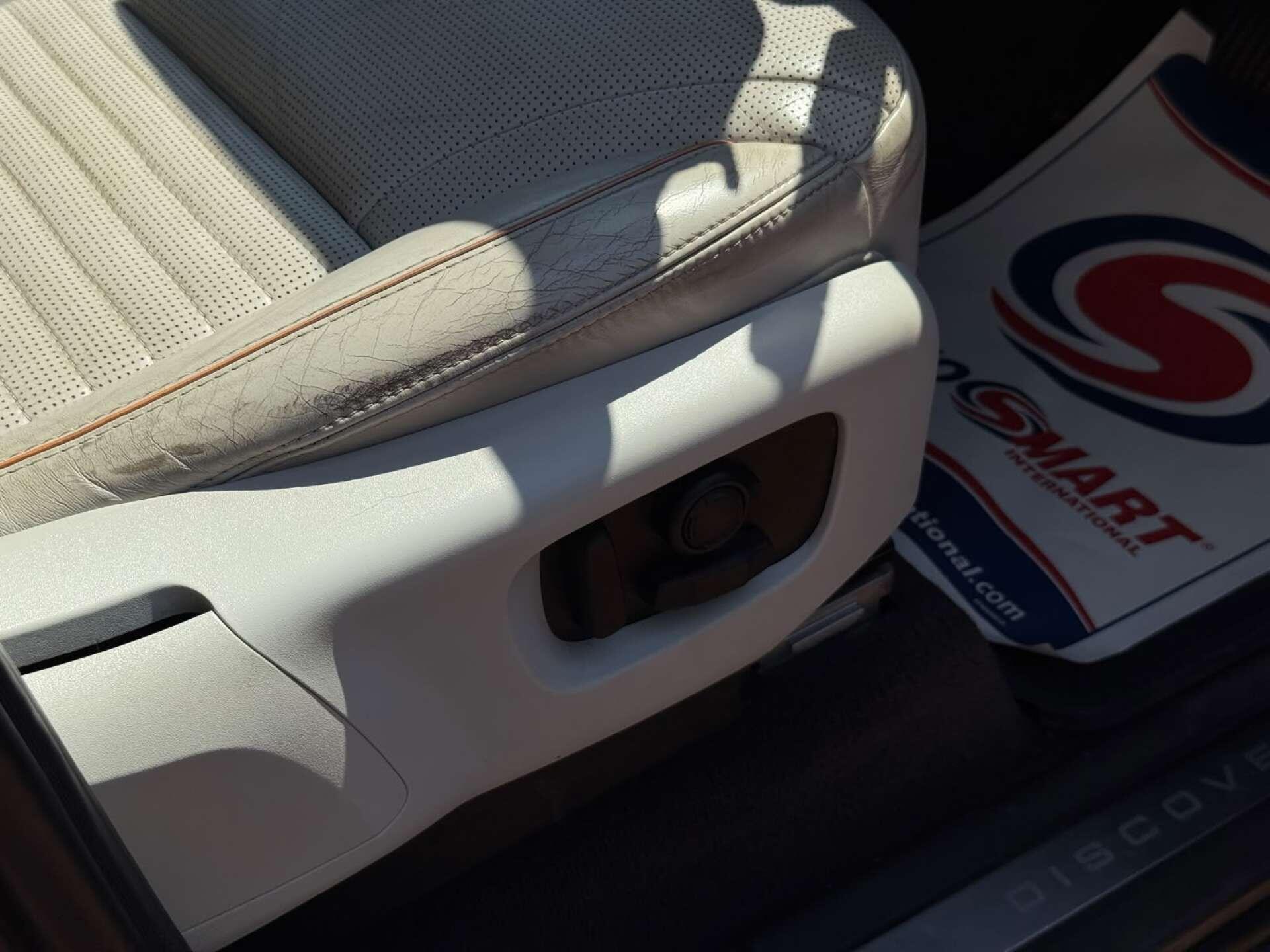 Land Rover Discovery 3 view 28