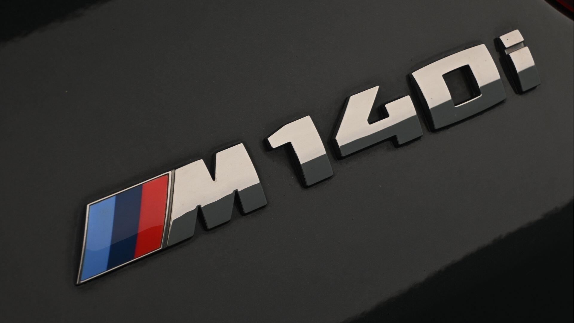 BMW 1 Series view 24