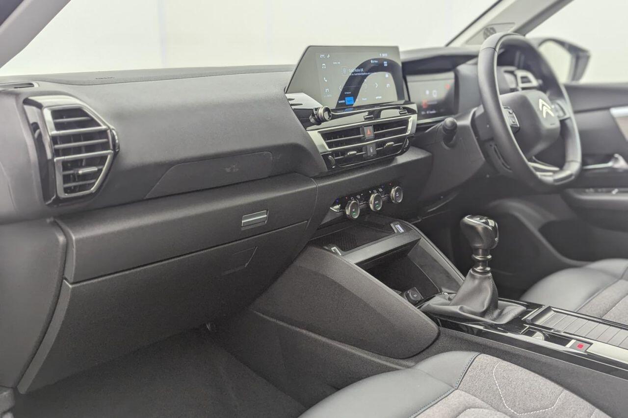 Citroen C4 view 22
