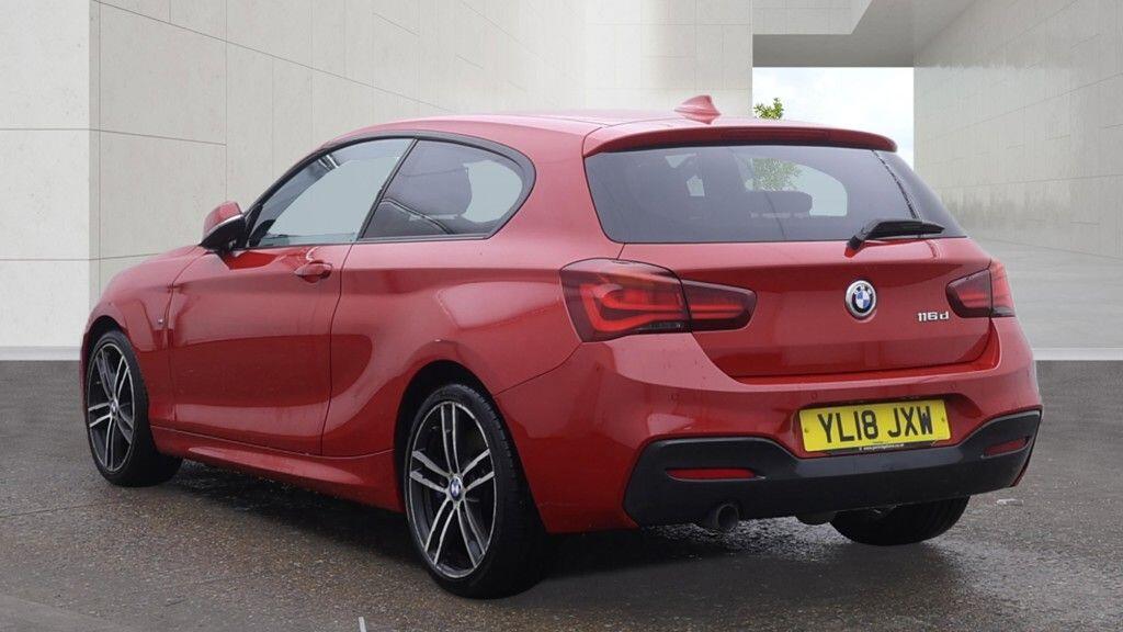 BMW 1 Series view 3