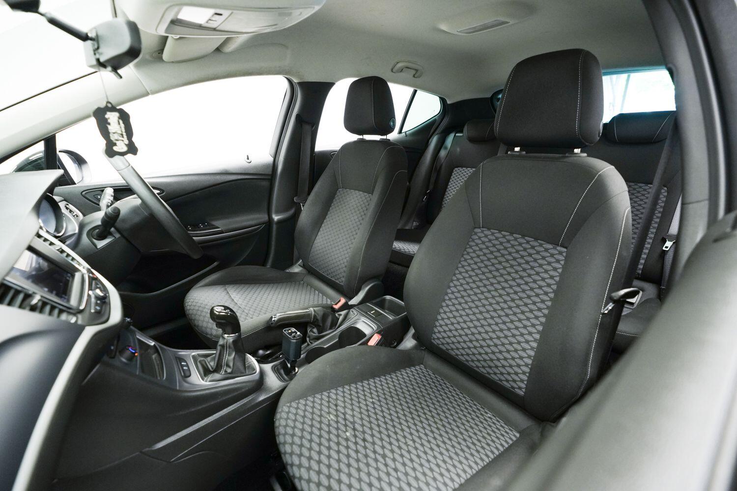 Vauxhall Astra view 26