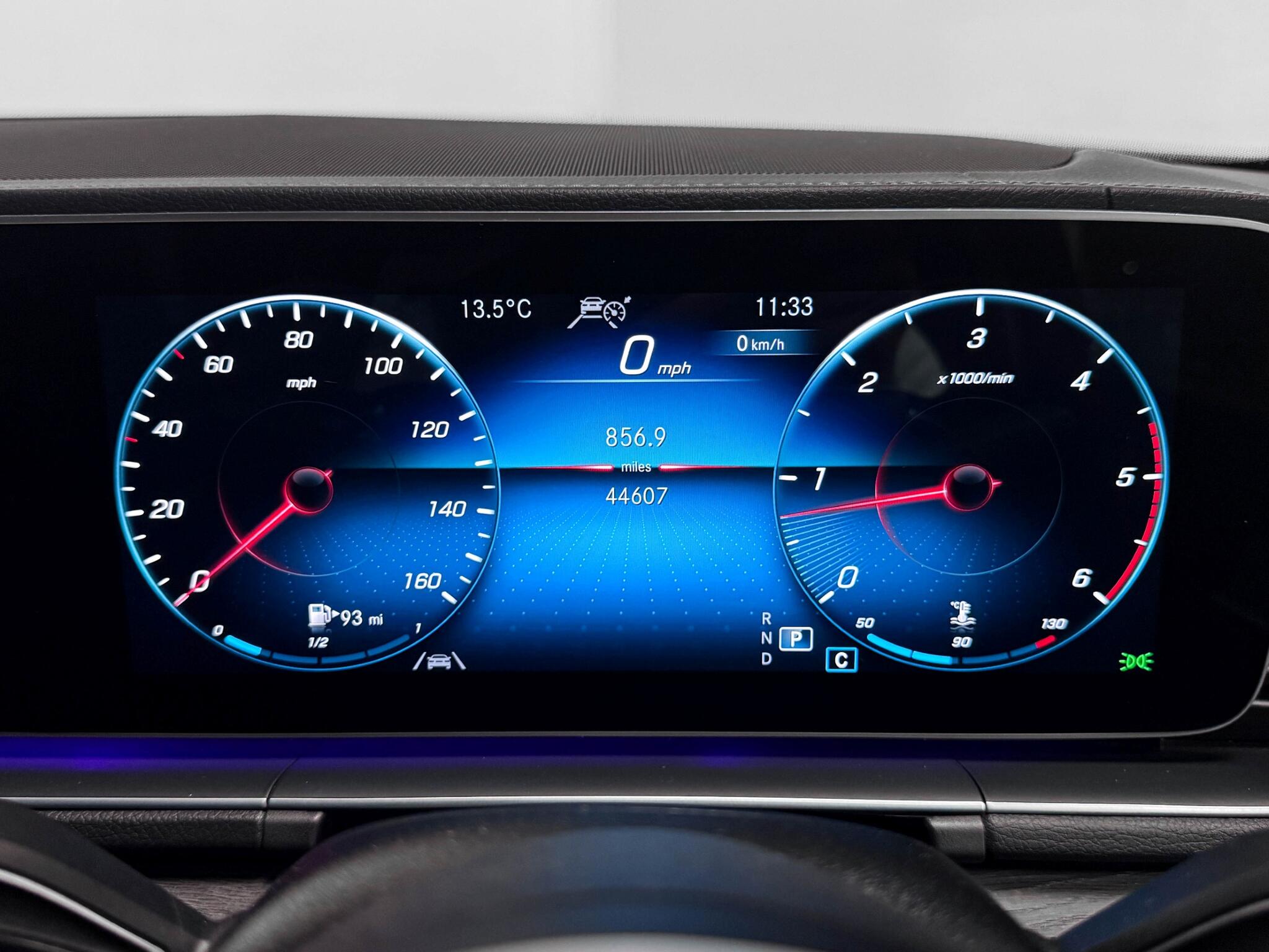 Mercedes-Benz Gle view 37