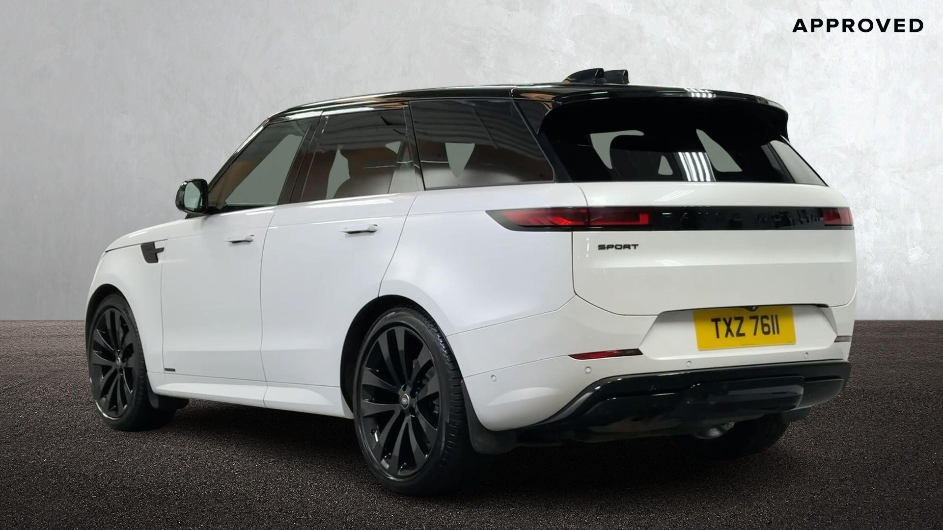 Land Rover Range Rover Sport view 2