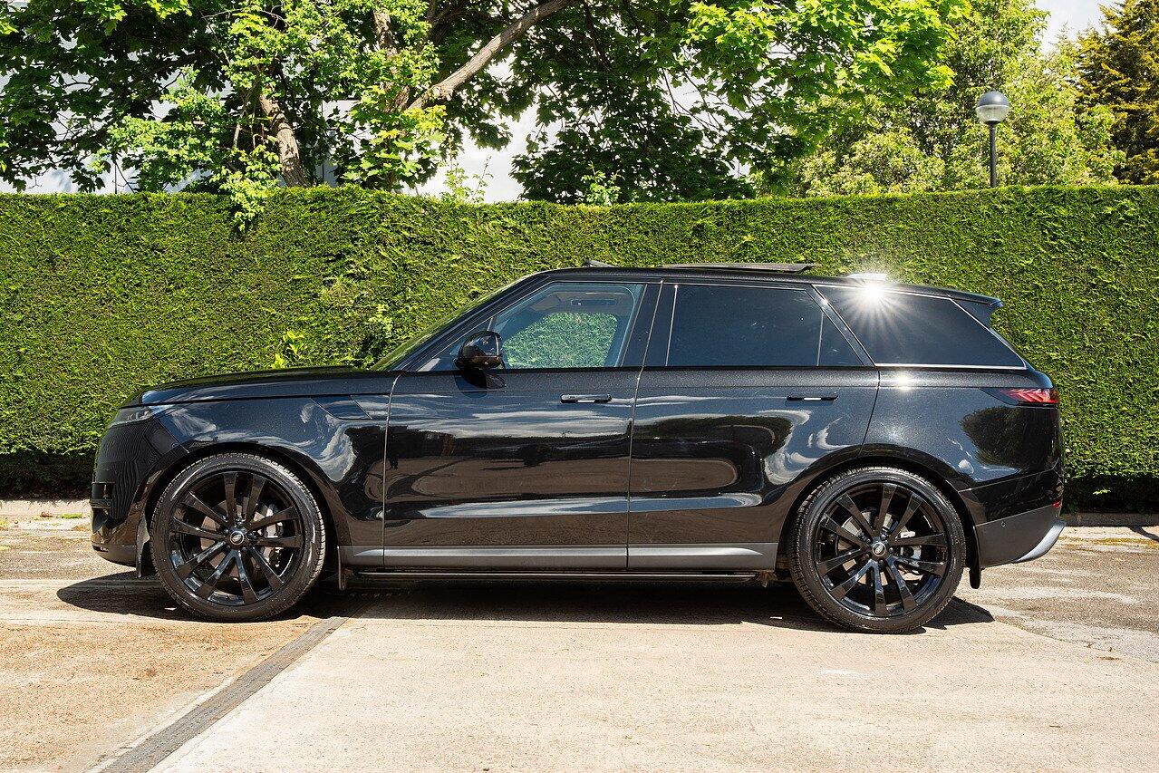 Land Rover Range Rover Sport view 10