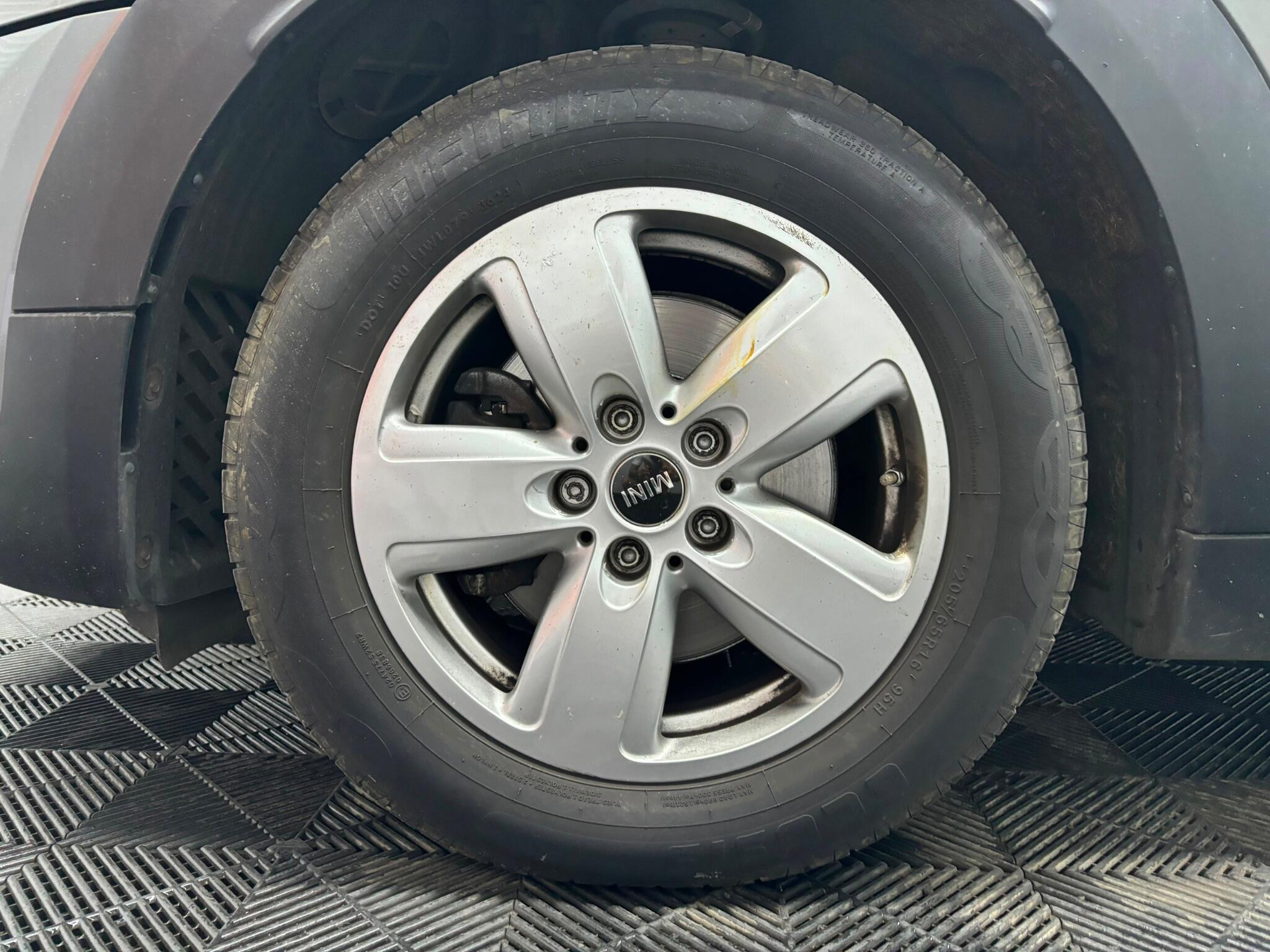 Mini Countryman view 34