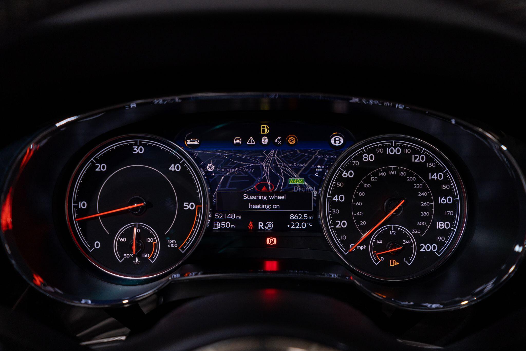 Bentley Bentayga view 31