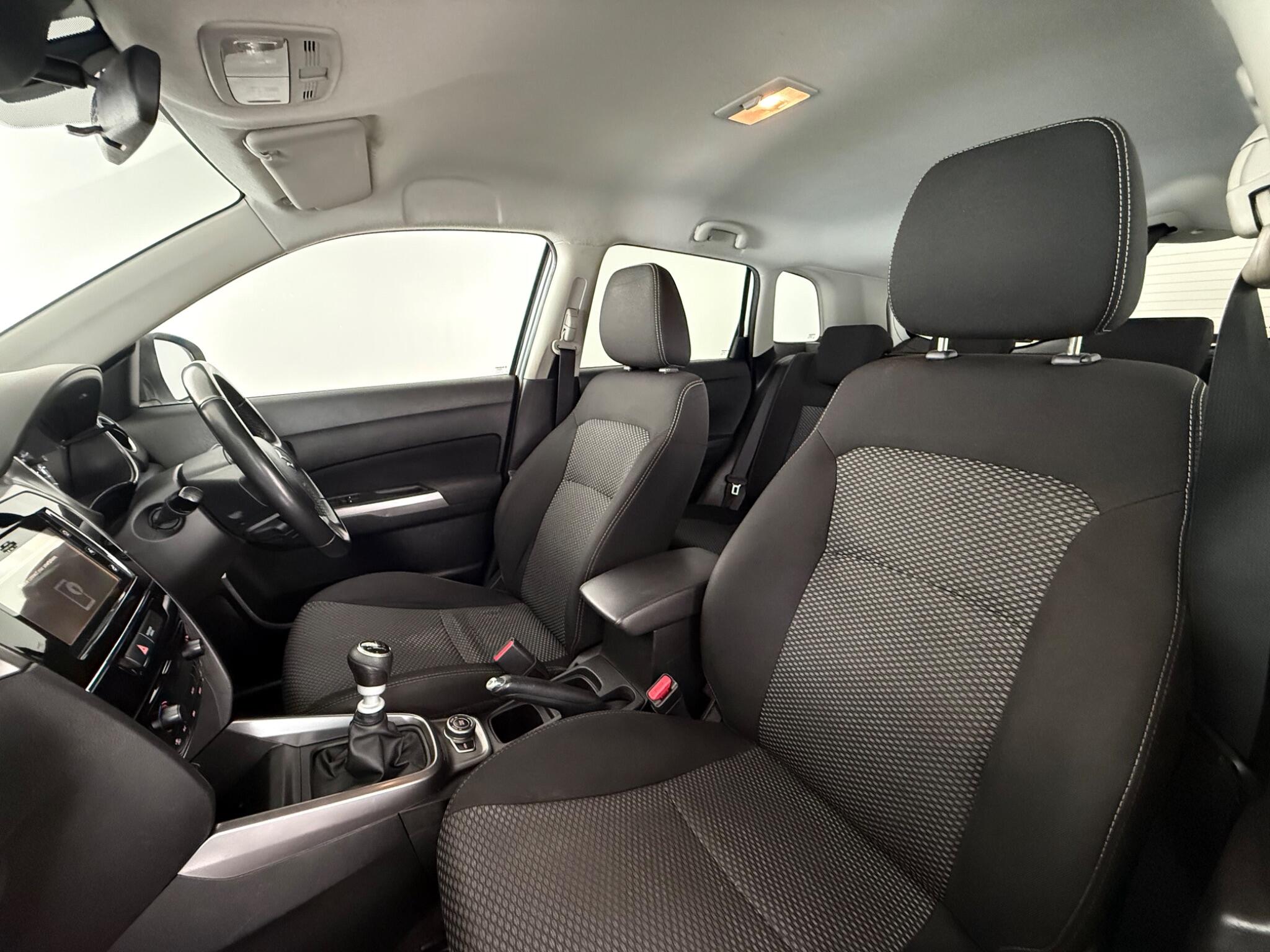 Suzuki Vitara view 14