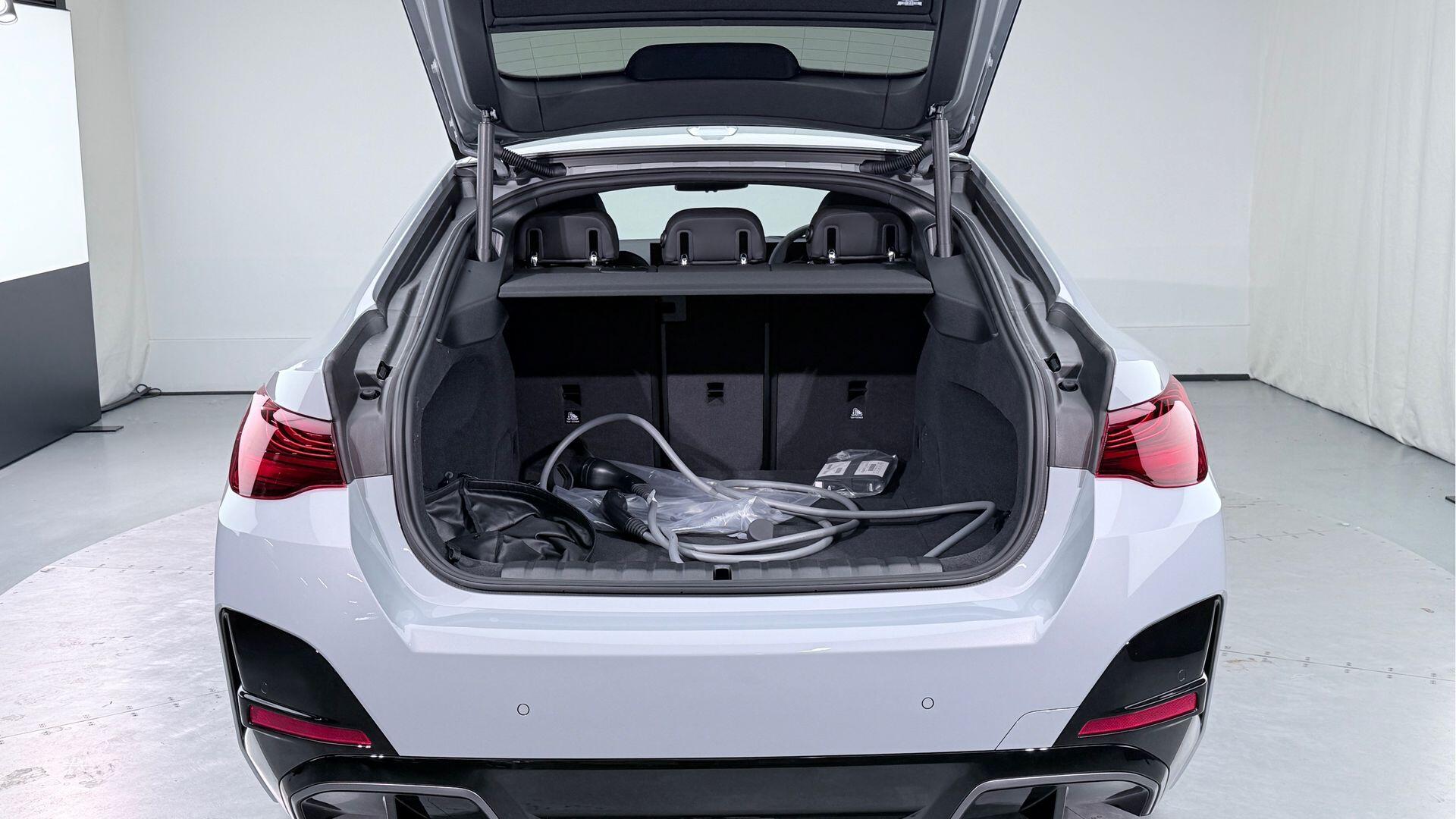 BMW I4 view 13