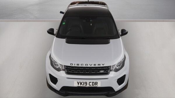 Land Rover Discovery Sport view 11