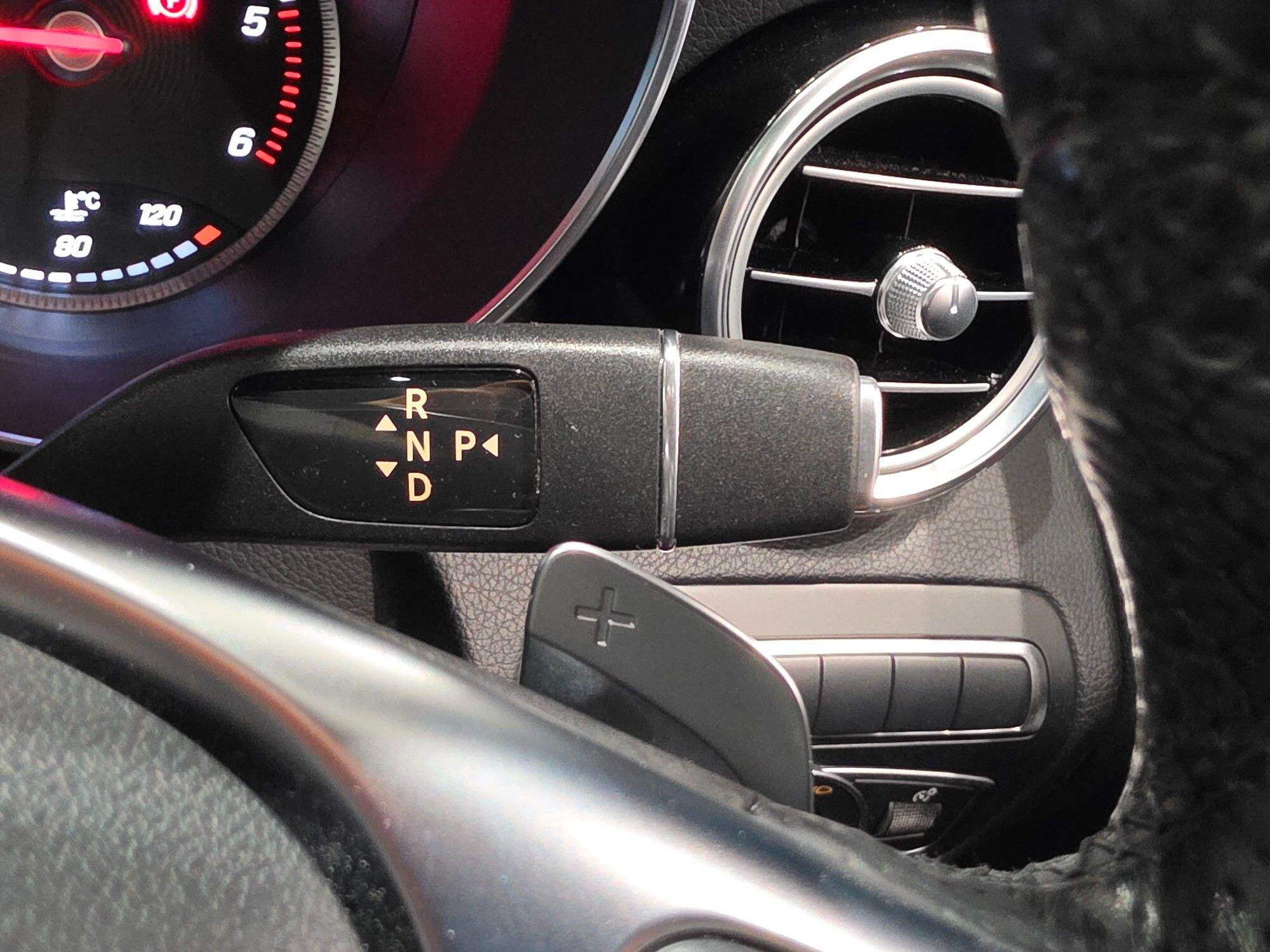 Mercedes-Benz GLC view 32
