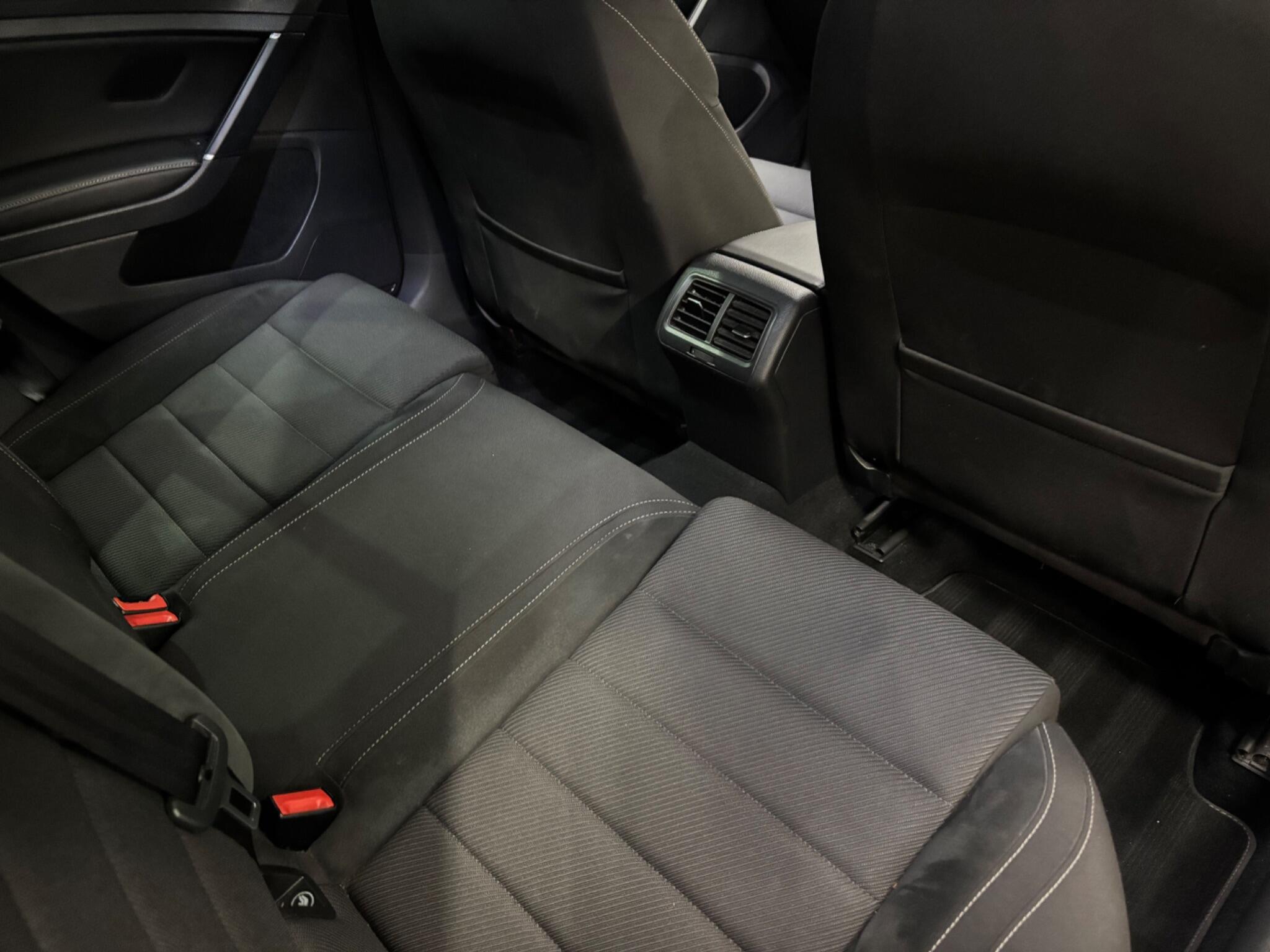 Volkswagen Golf view 16