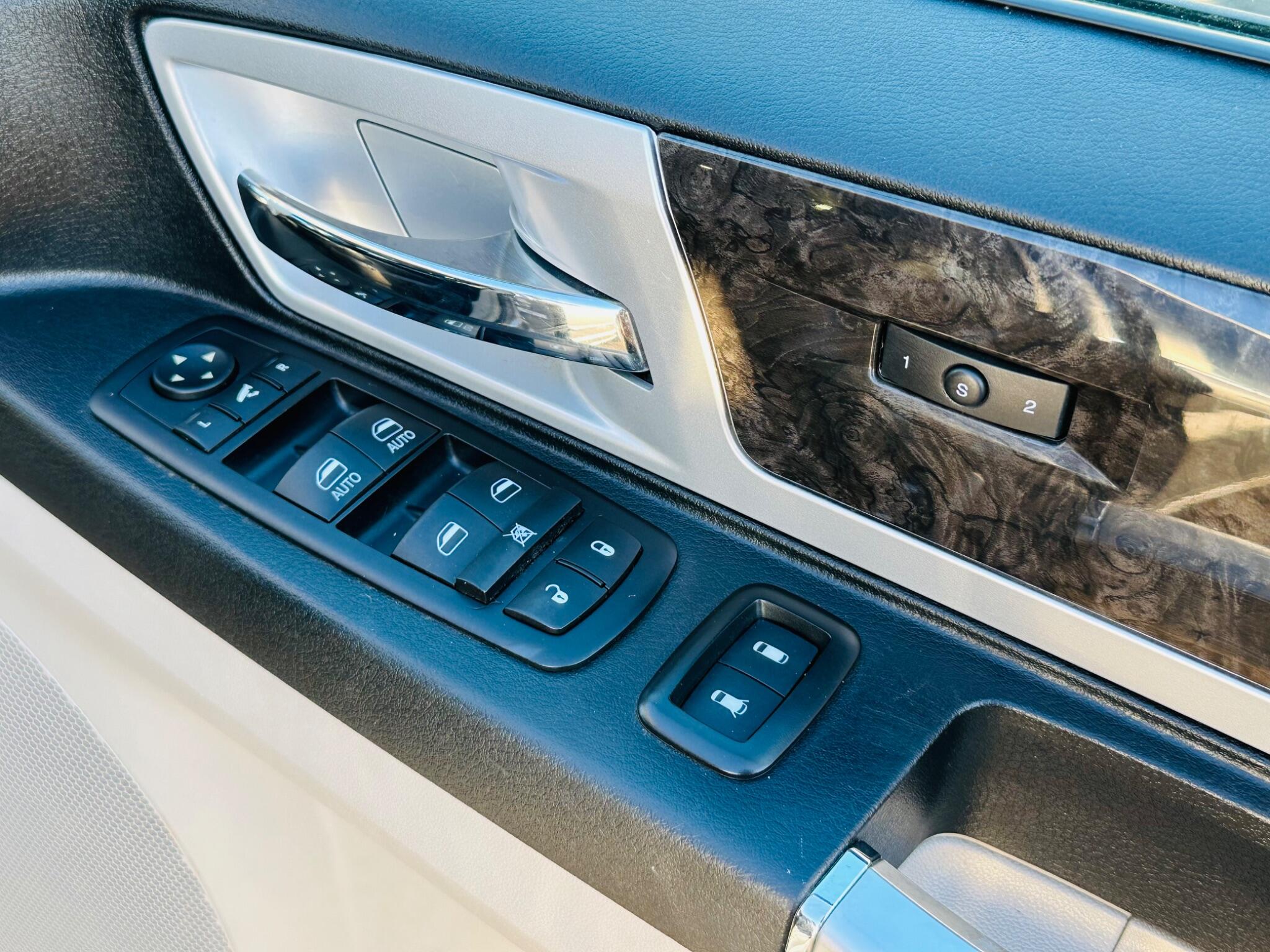 Chrysler Grand Voyager view 20
