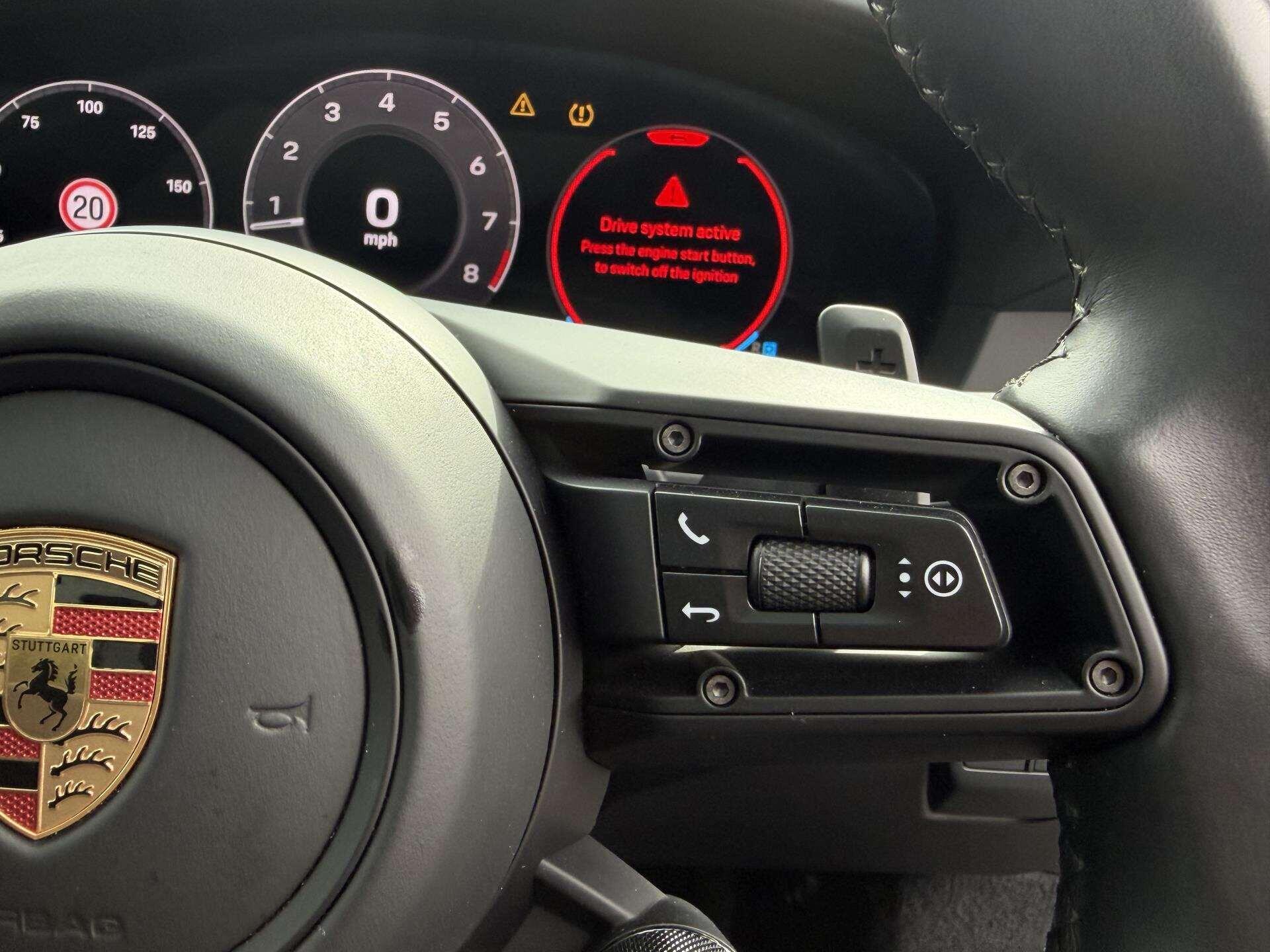 Porsche 911 view 20