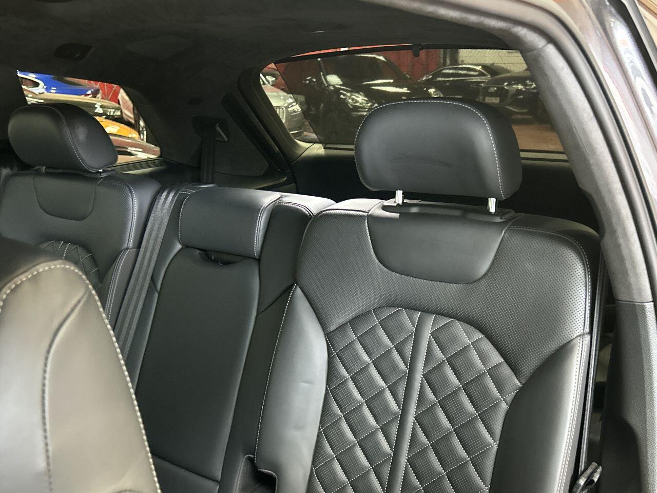Audi Q7 view 64