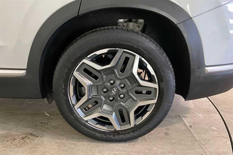 Hyundai Santa Fe view 9