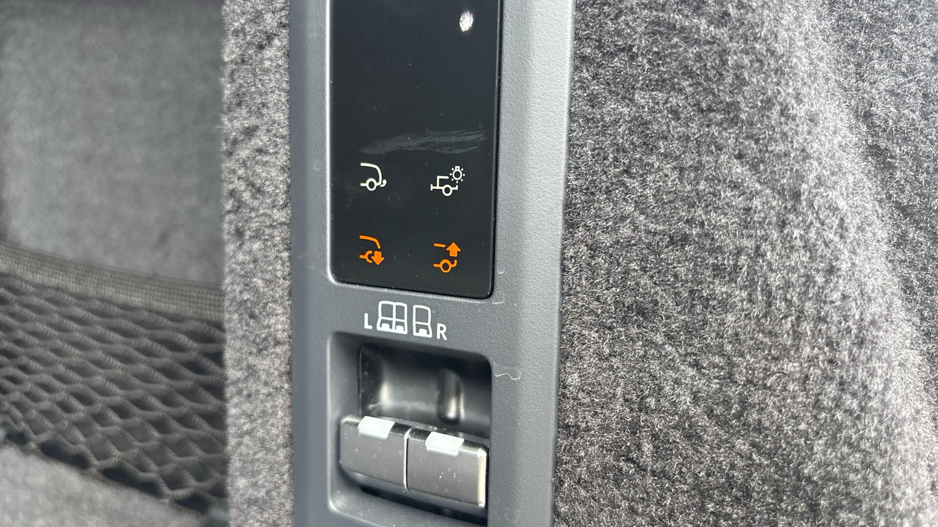 Land Rover Range Rover Sport view 27