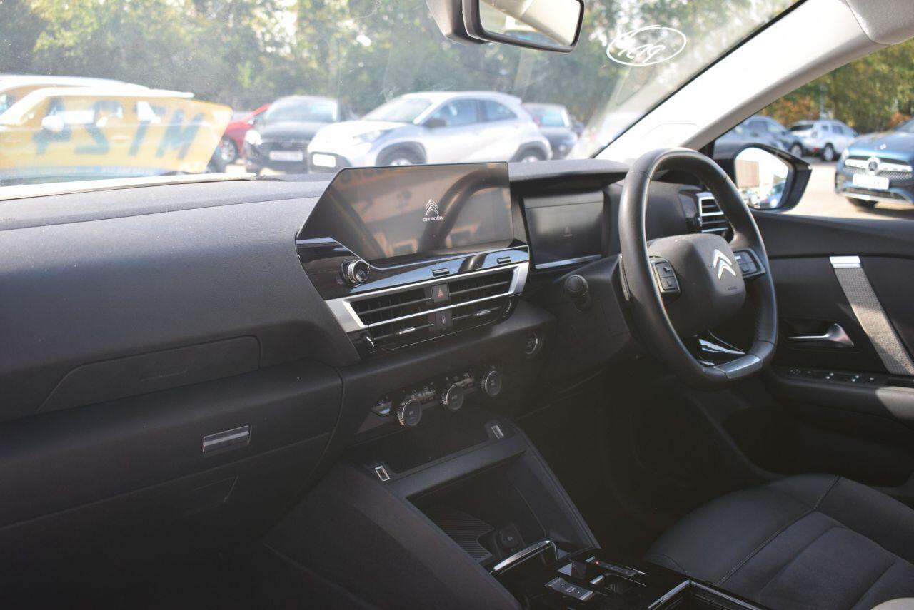 Citroen C4 view 12