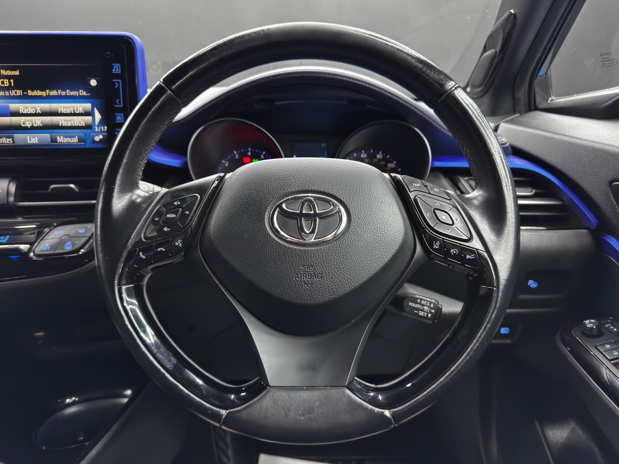 Toyota C-HR view 19