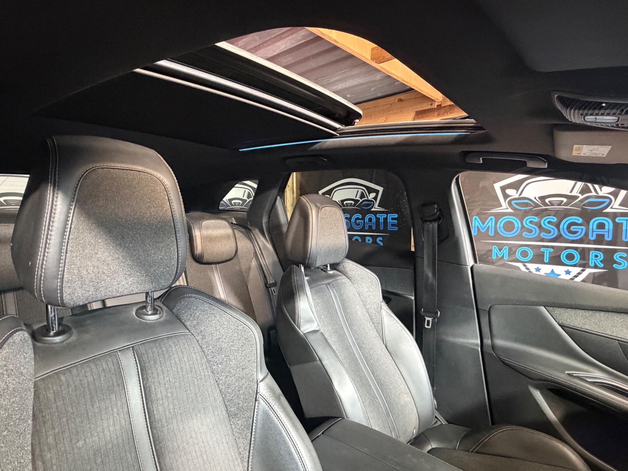 Peugeot 3008 view 18