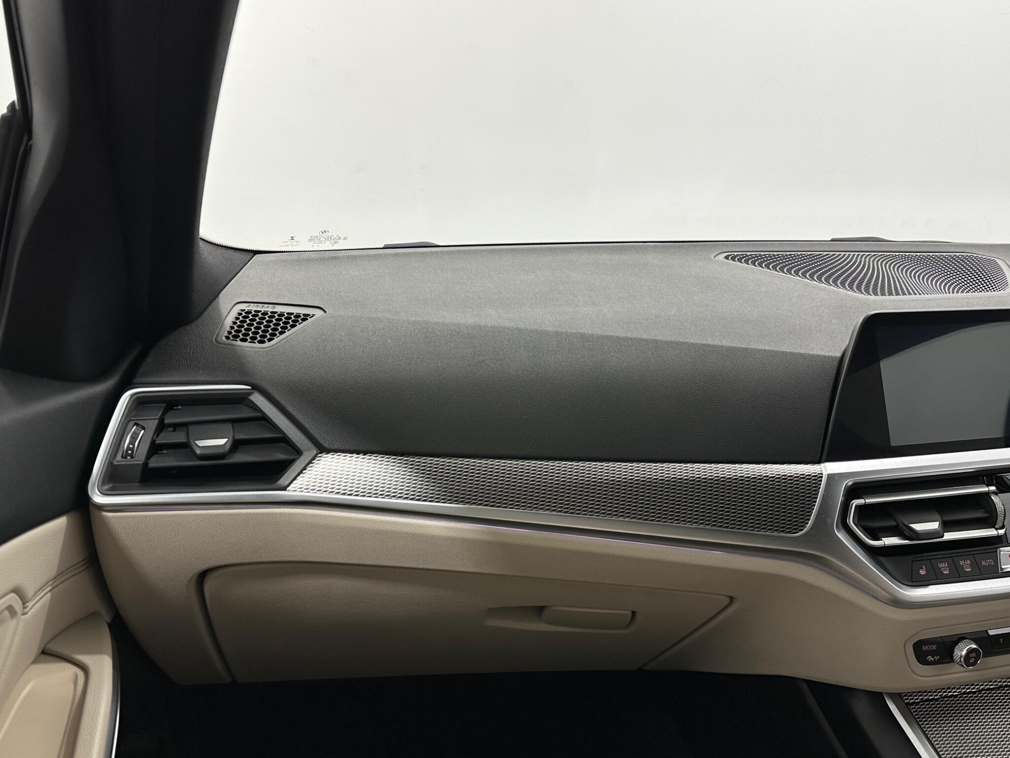 BMW 3 Series view 31