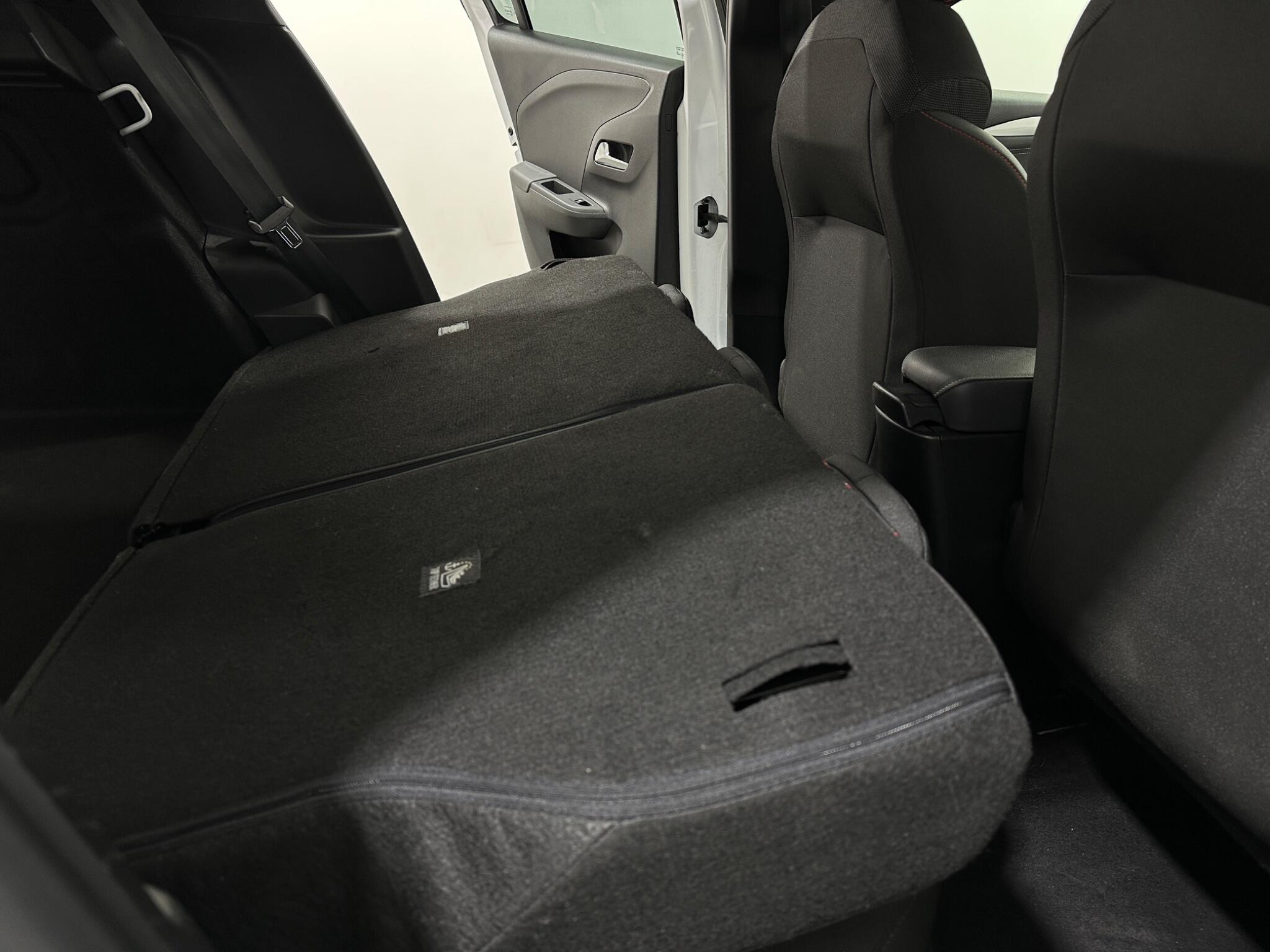 Vauxhall Corsa view 44