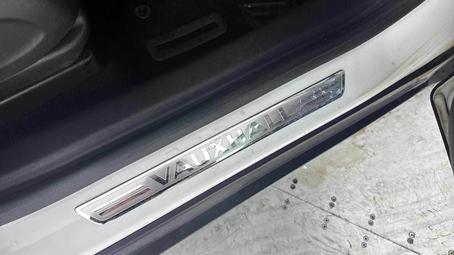 Vauxhall Crossland view 16