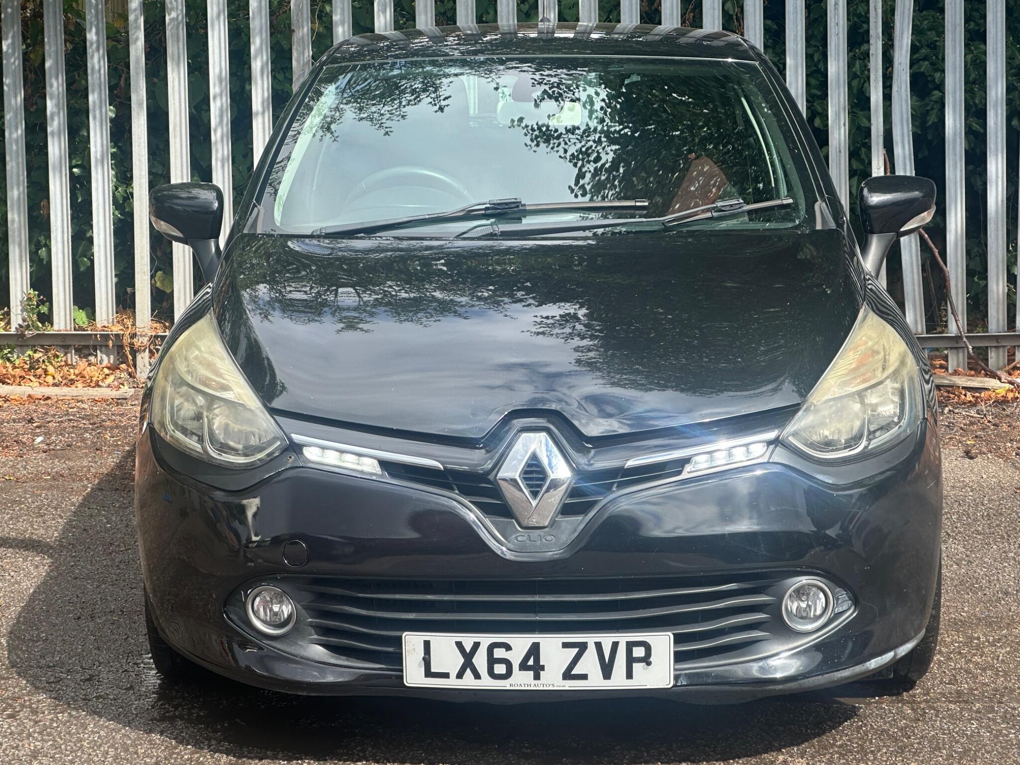 Renault Clio view 2