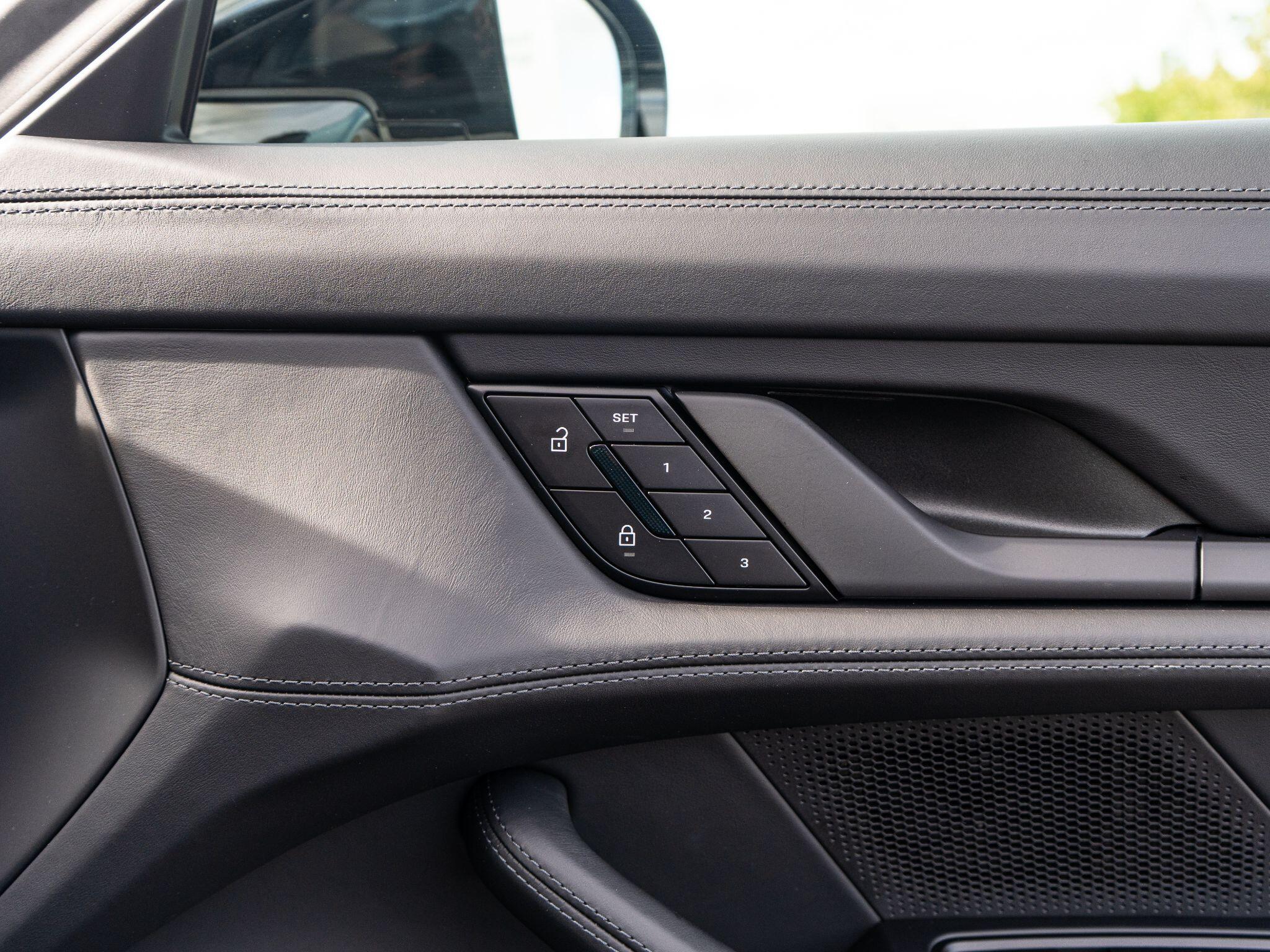 Porsche Taycan view 38