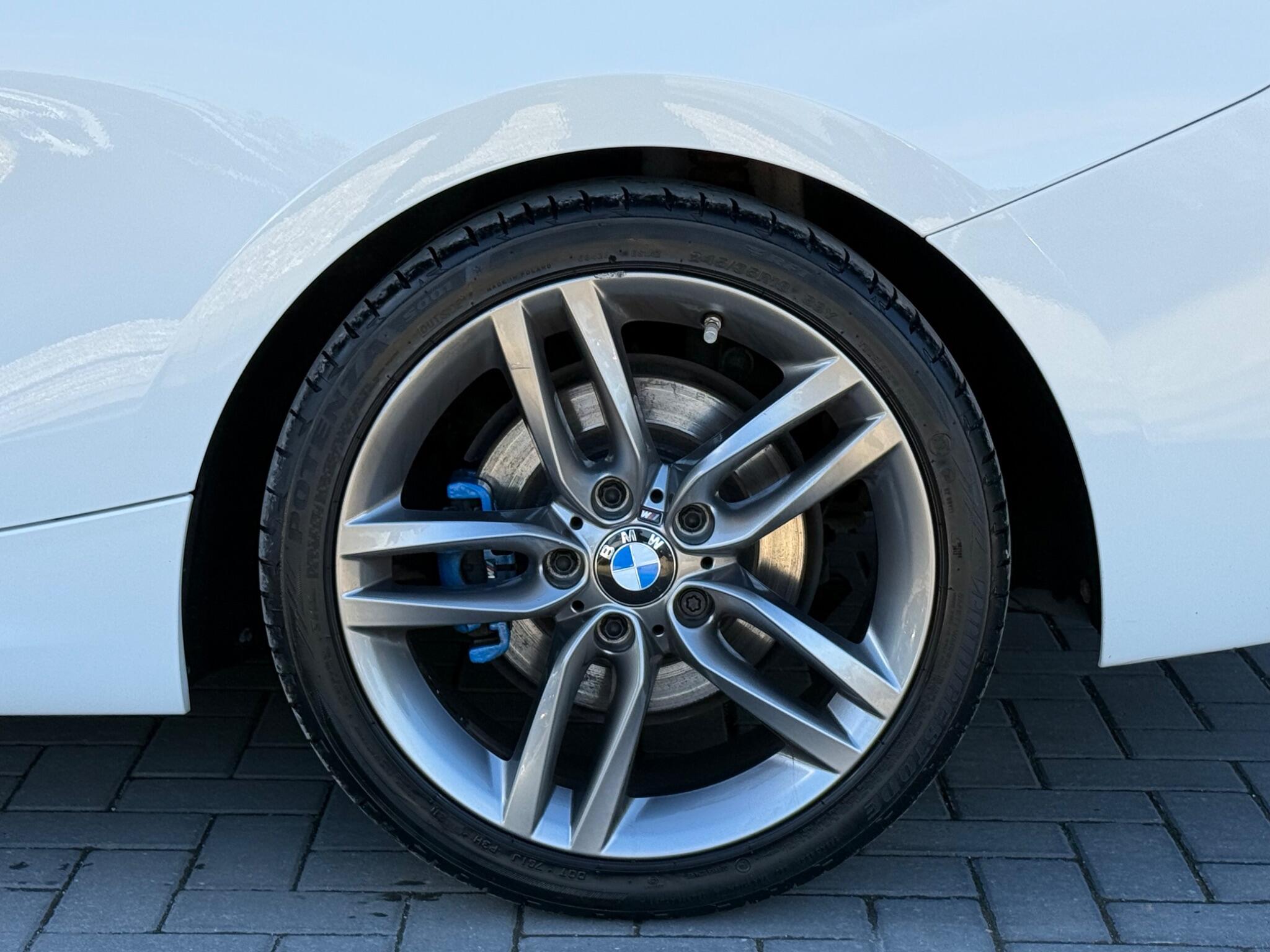 BMW 2 Series view 12