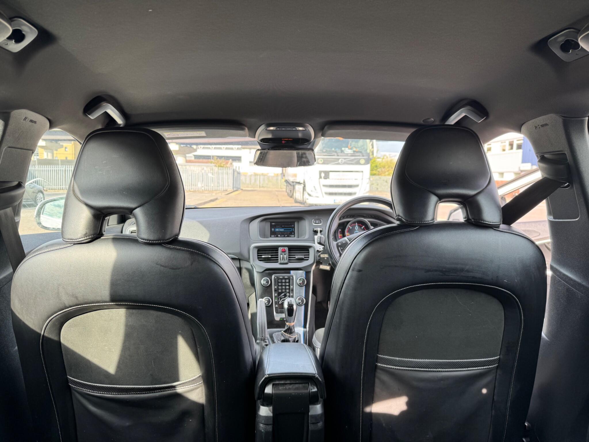 Volvo V40 view 46