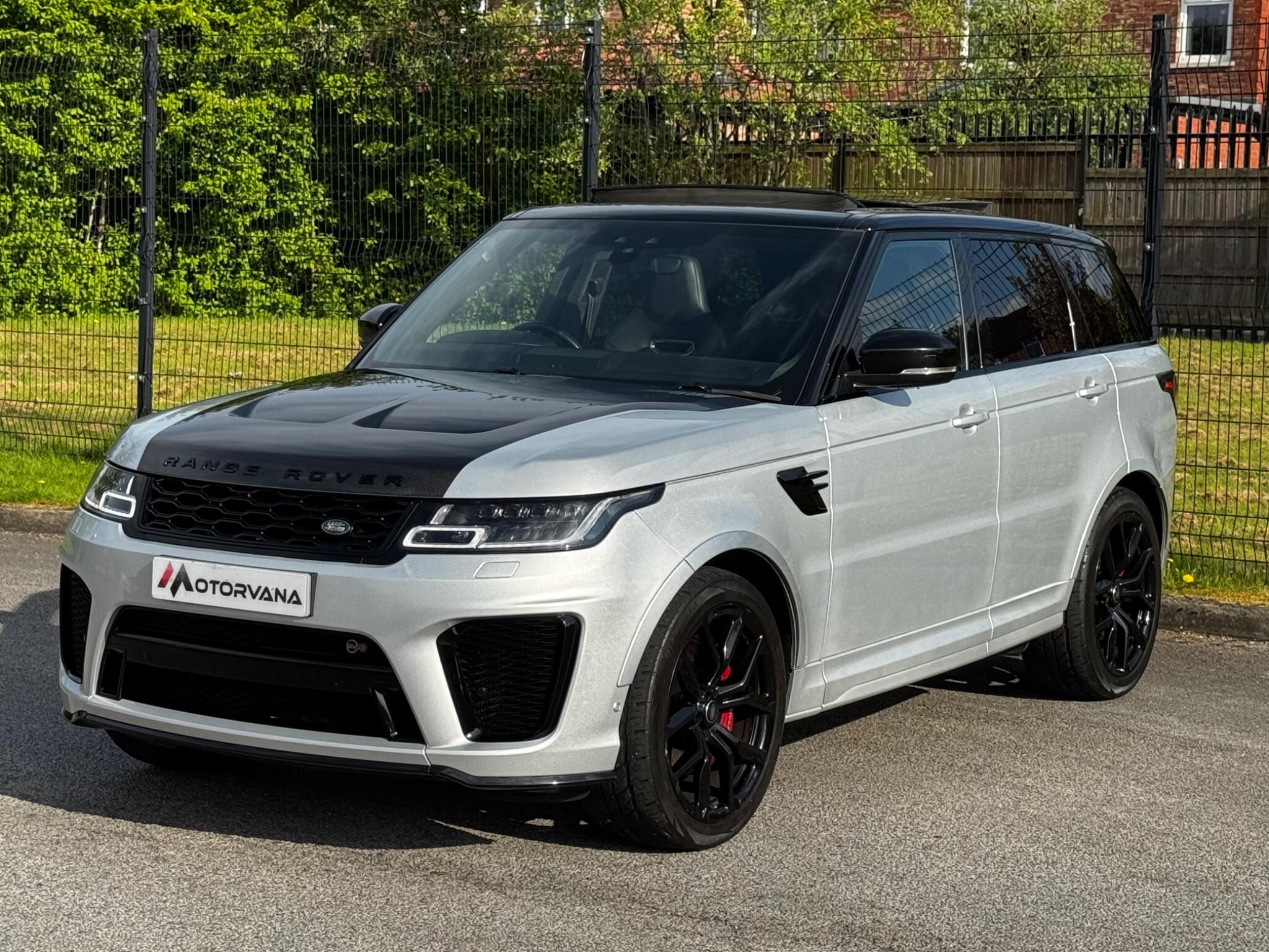 Land Rover Range Rover Sport view 3
