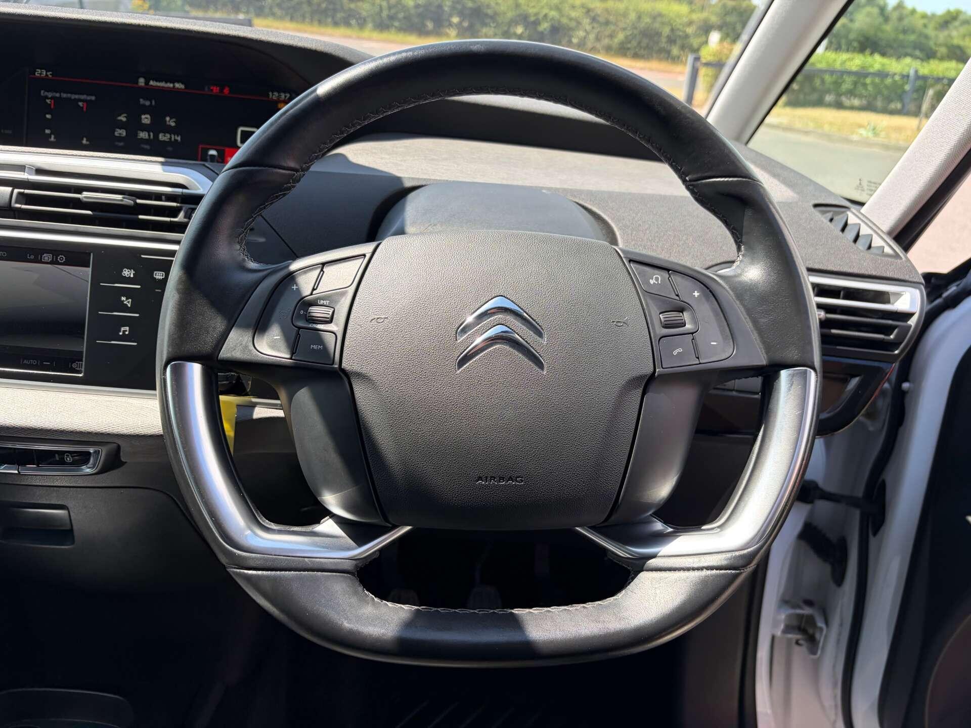Citroen Grand C4 Spacetourer view 38