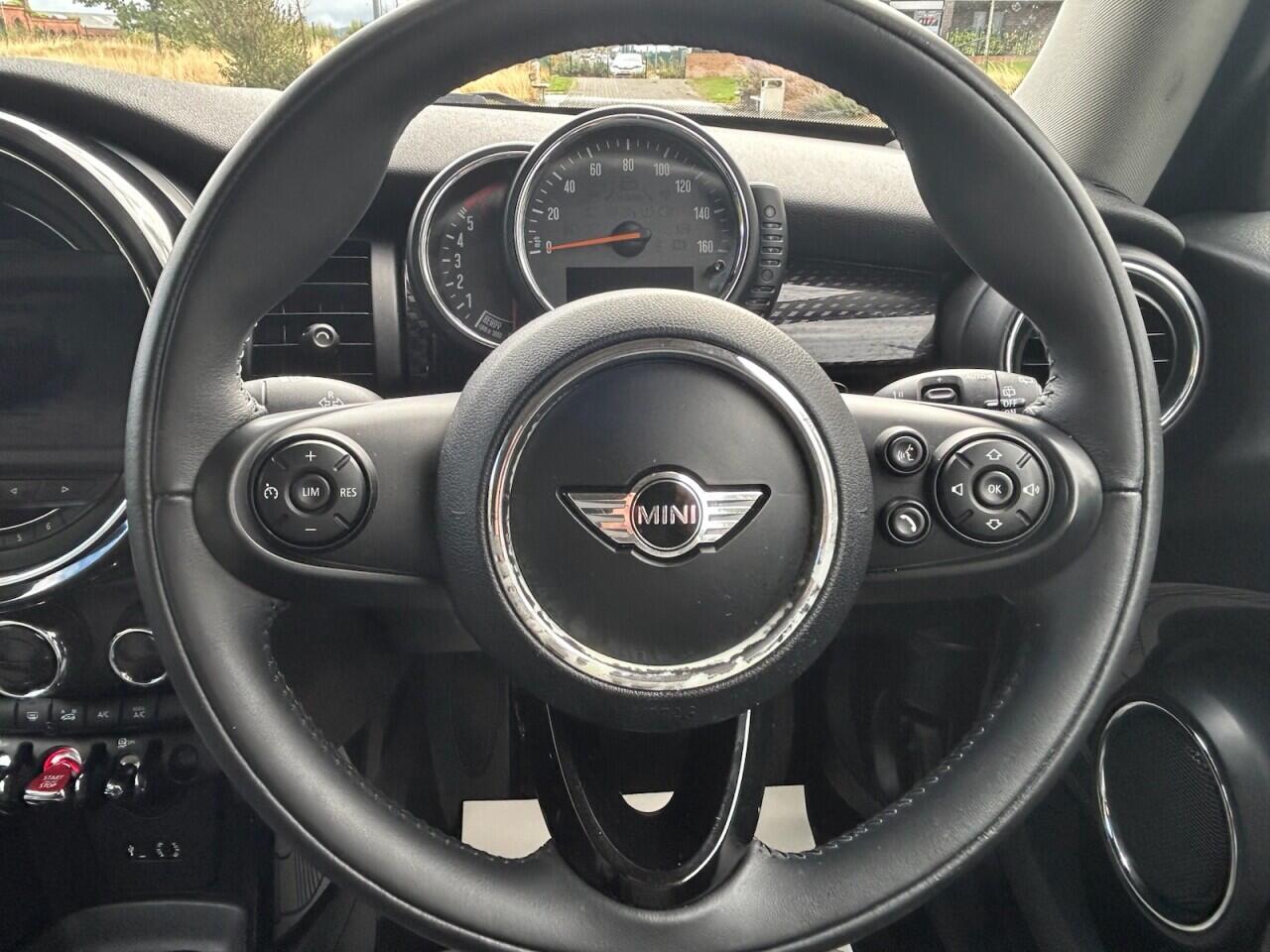 Mini Hatch view 26