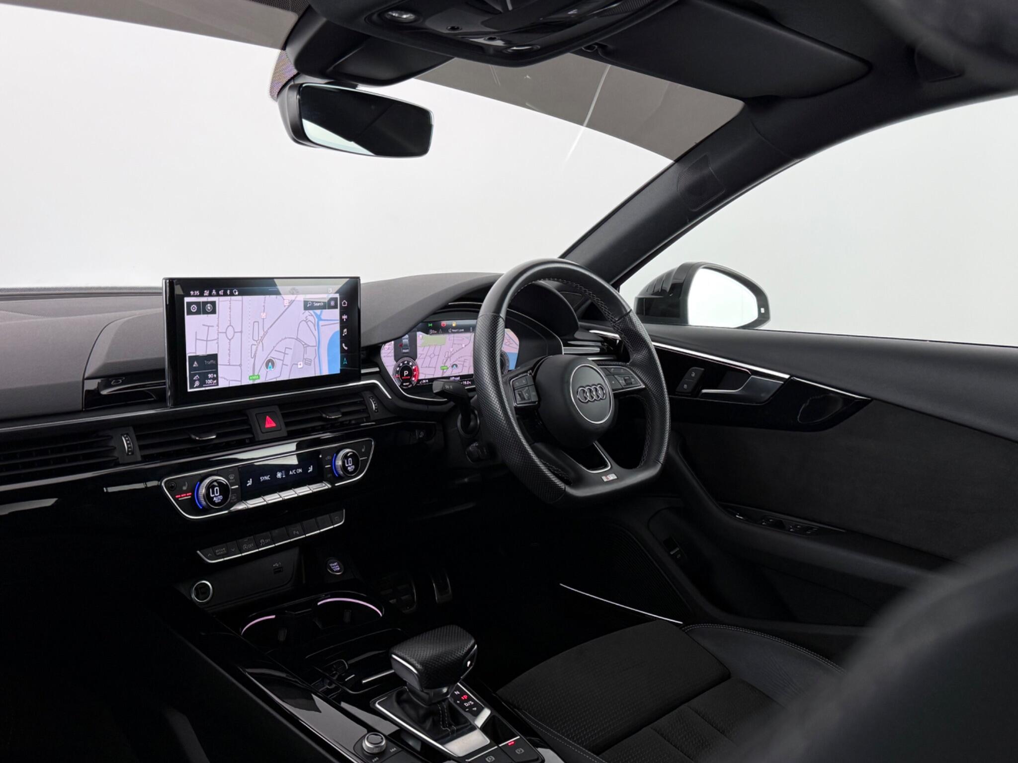 Audi A4 view 12