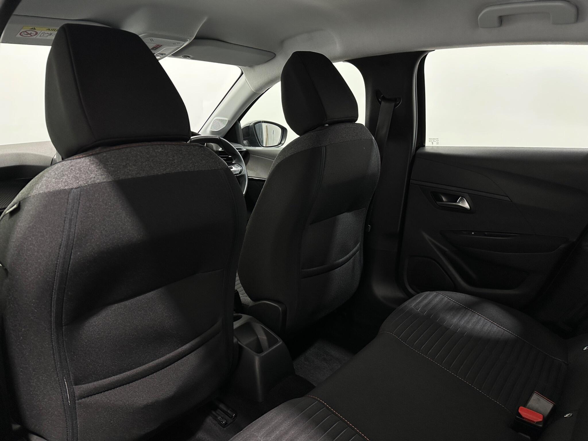 Peugeot 208 view 35