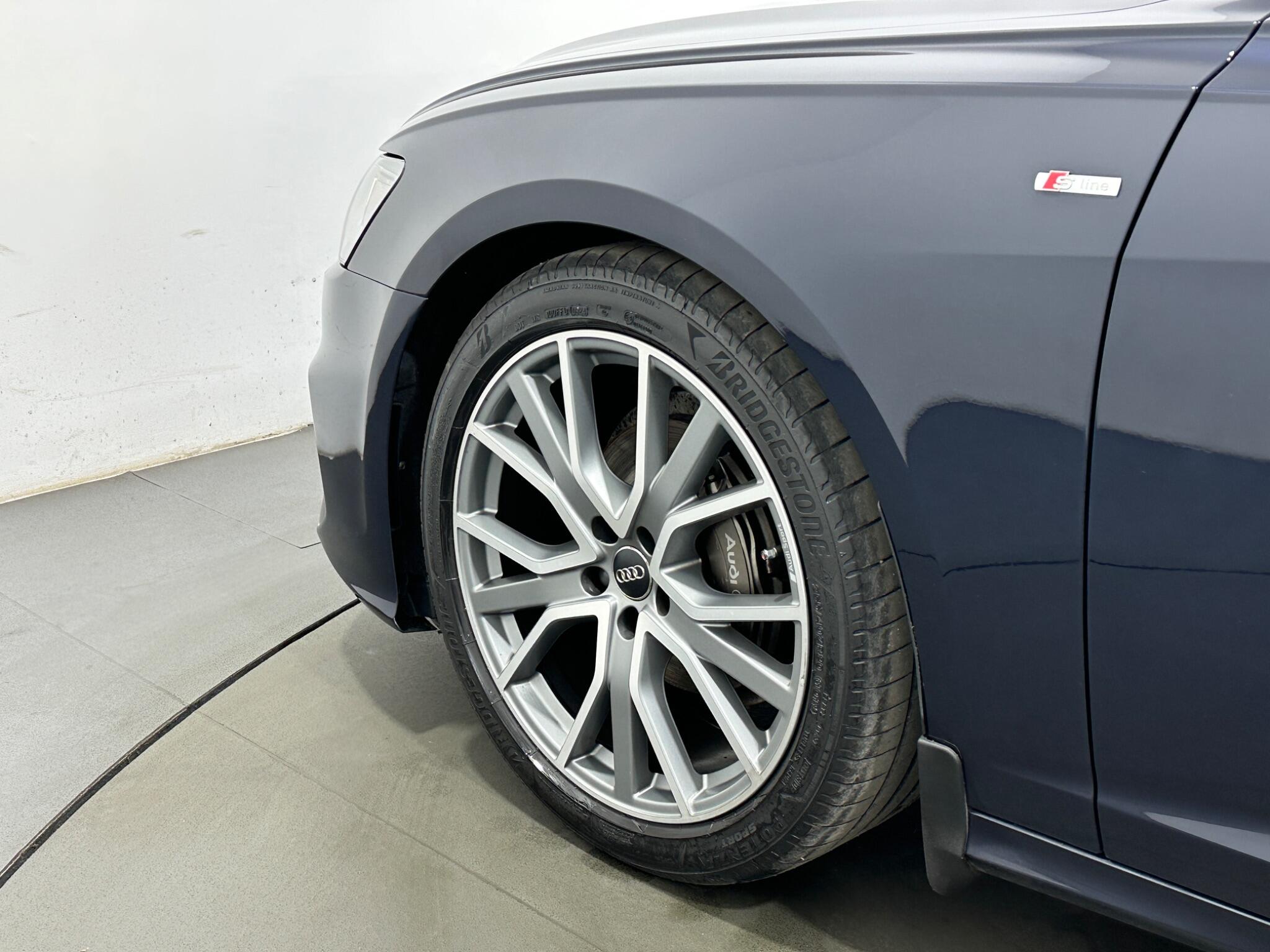 Audi A6 view 53